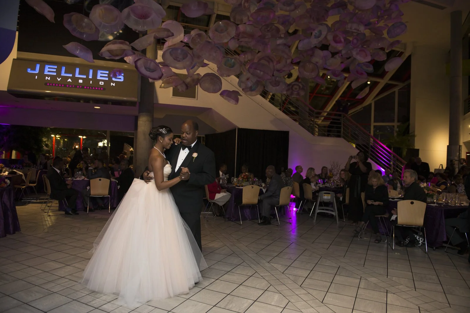 BaltimoreAquariumWedding-L'Oreal&Jeff1319.jpg