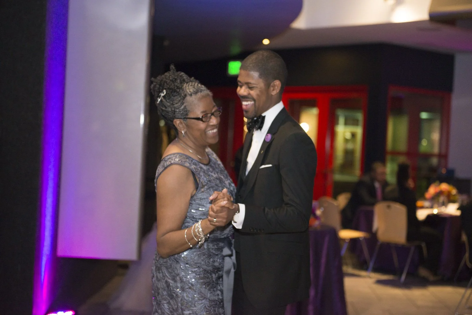 BaltimoreAquariumWedding-L'Oreal&Jeff1339.jpg