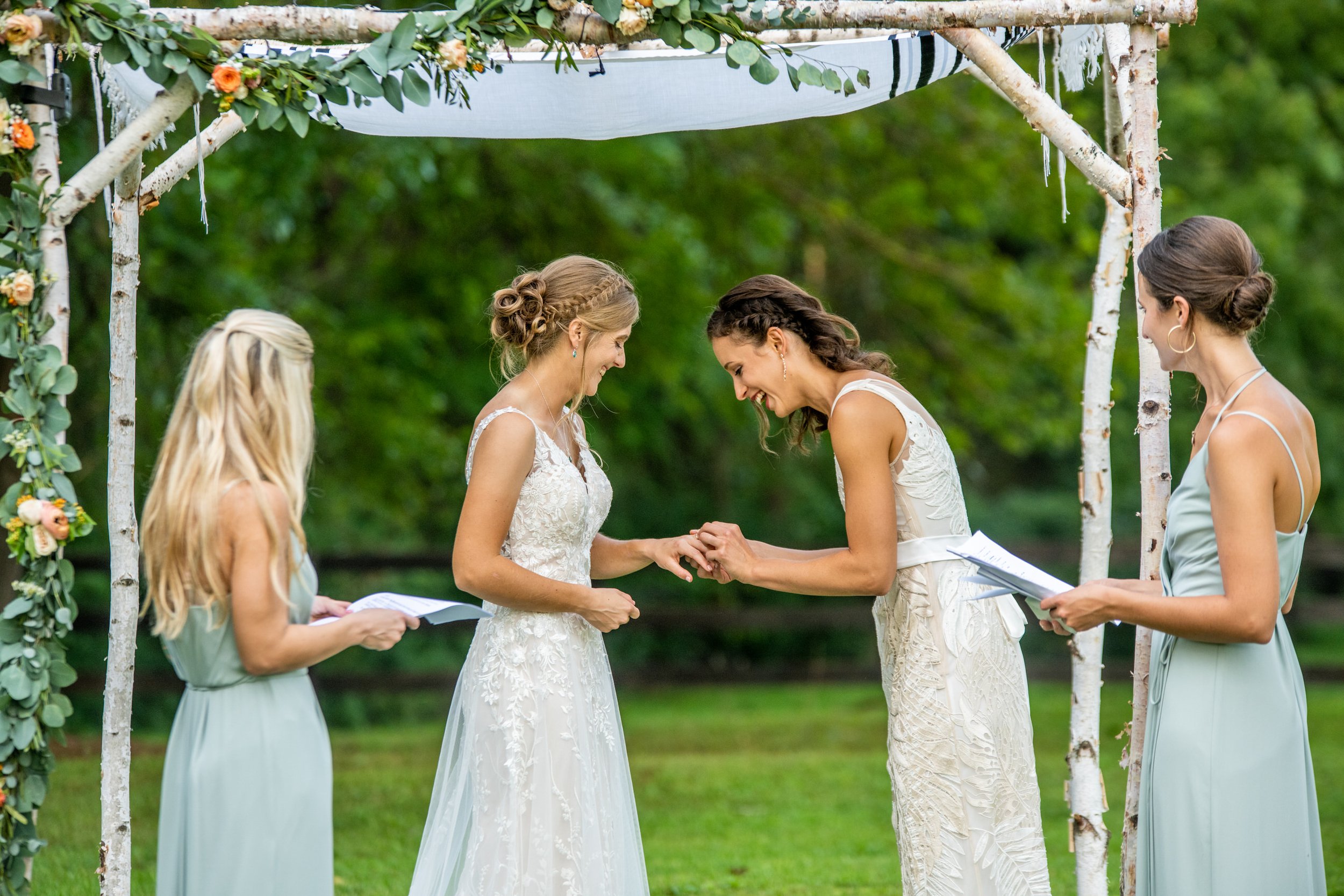 VirginiaBackyardWedding-Ceremony-Hannah&Anna-5429.jpg
