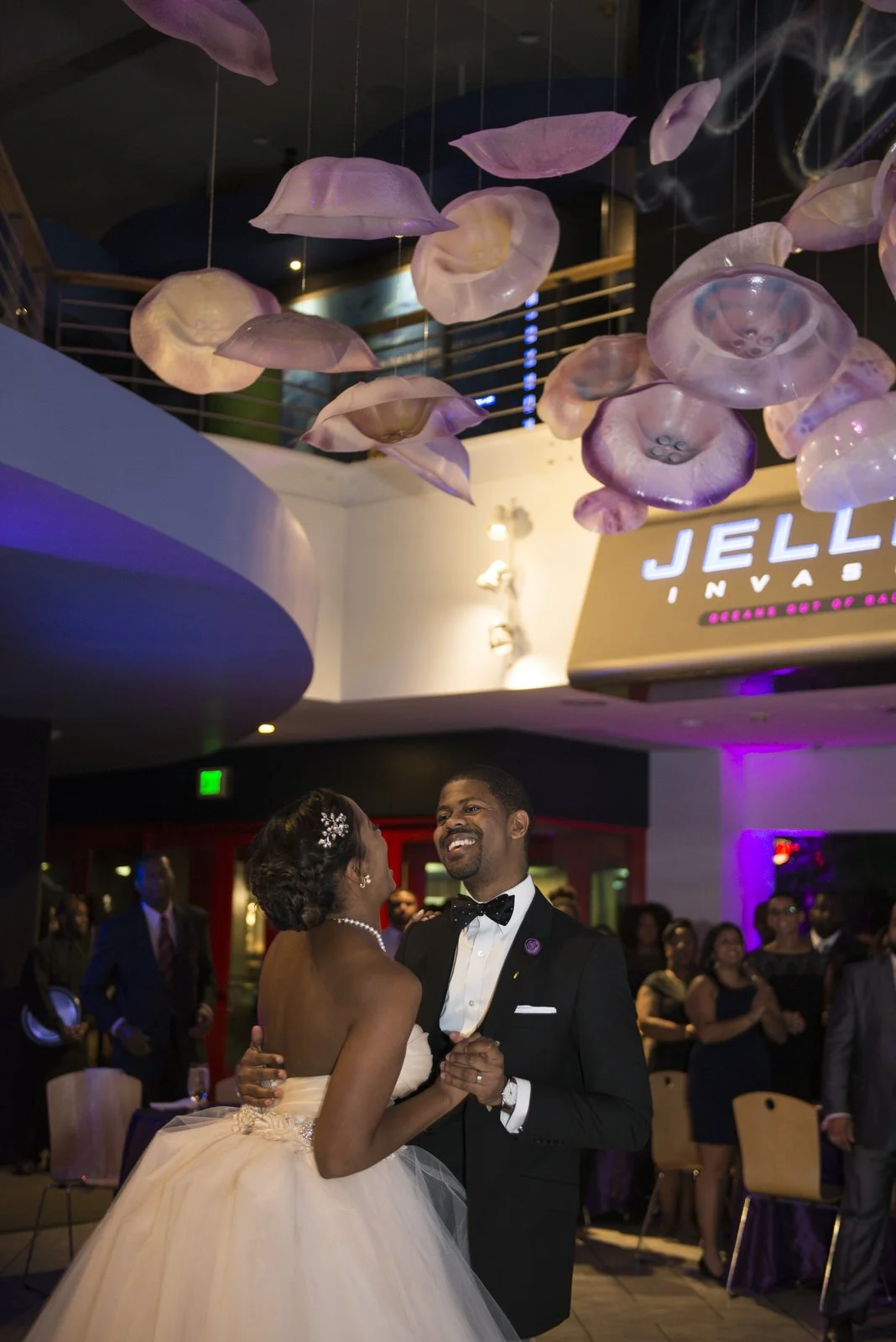 BaltimoreAquariumWedding-L'Oreal&Jeff1187.jpg
