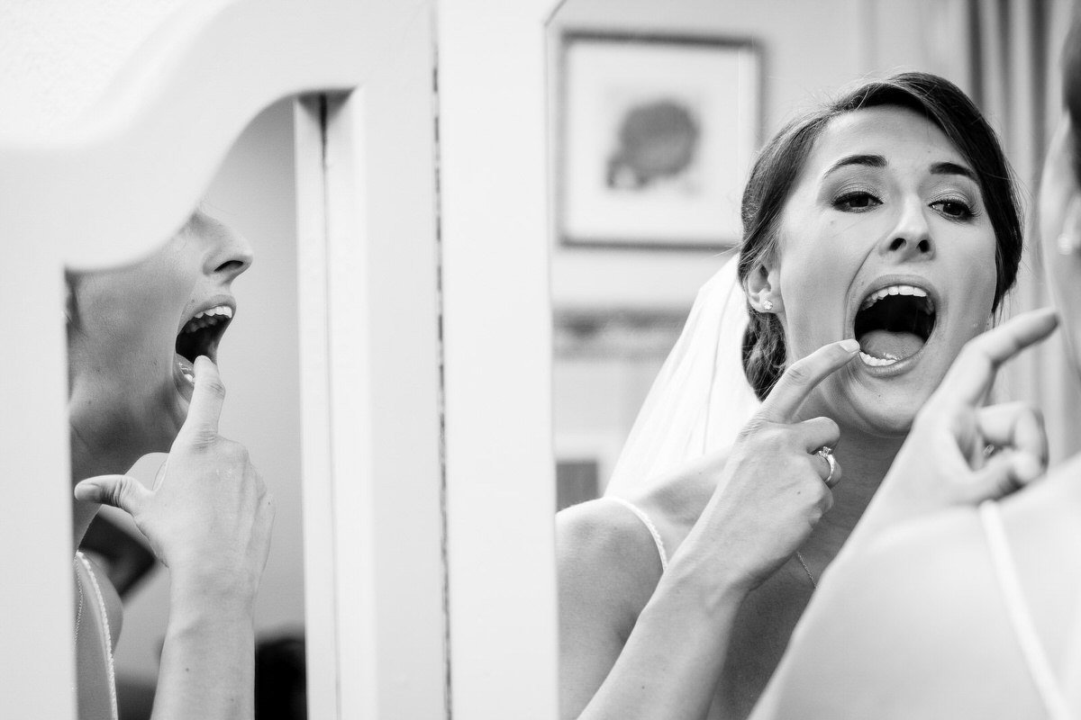 Overhills_Mansion_Wedding_Jori&Aaron_GettingReady-3218.jpg