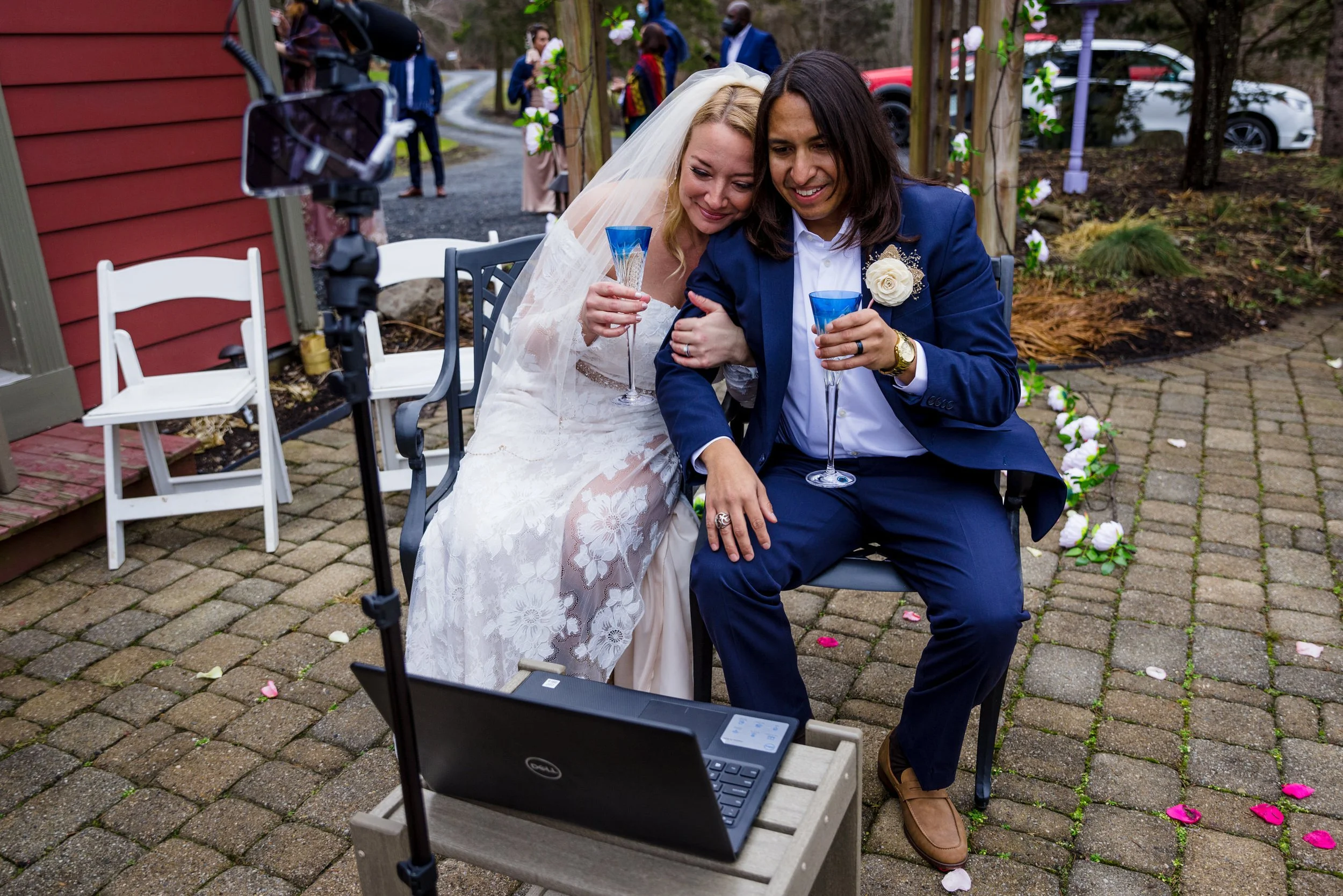 Backyard_New_York_Elopement_Jess&Chris_Ceremony-7422.jpg