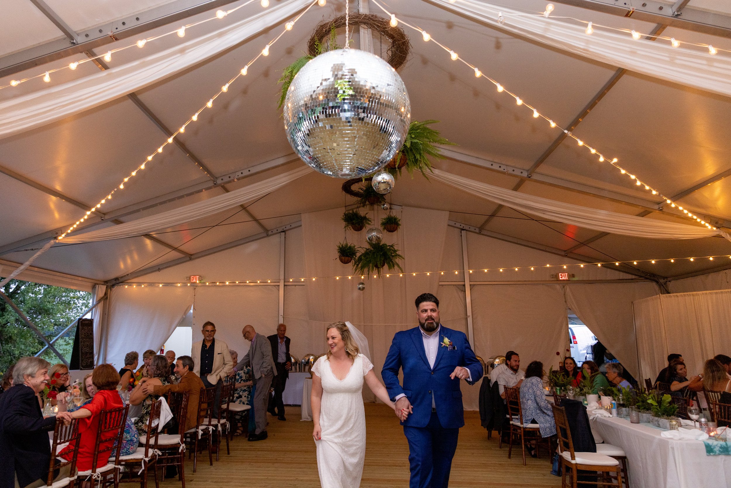 Walkers_Overlook_Wedding_Frederick_Maryland_Wedding_Photographer_Dillion&Keegan_Reception-0867.jpg