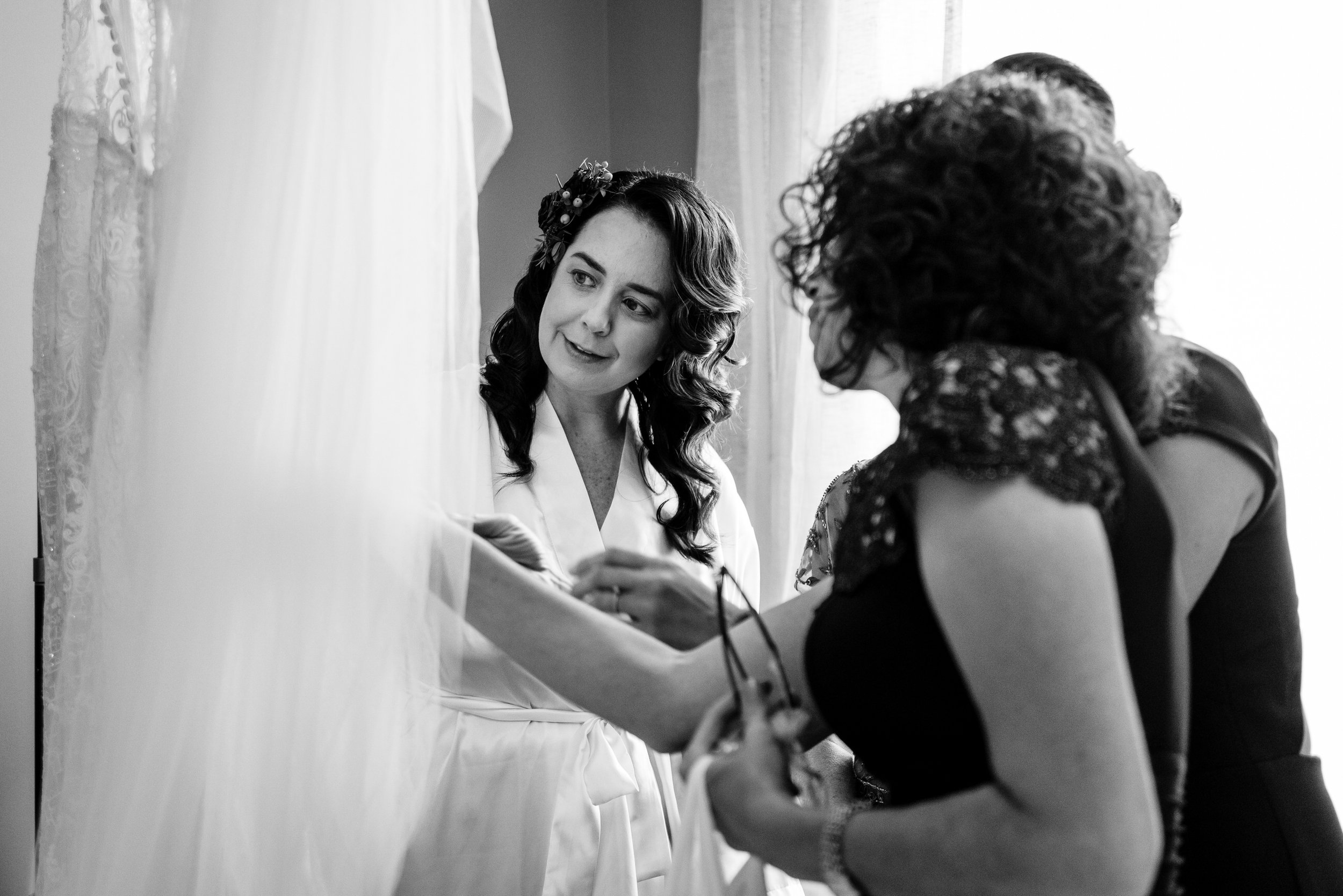 Chase_Court_Baltimore_Wedding_Photography_Jacqueline&Sam_Getting_Ready-1837.jpg