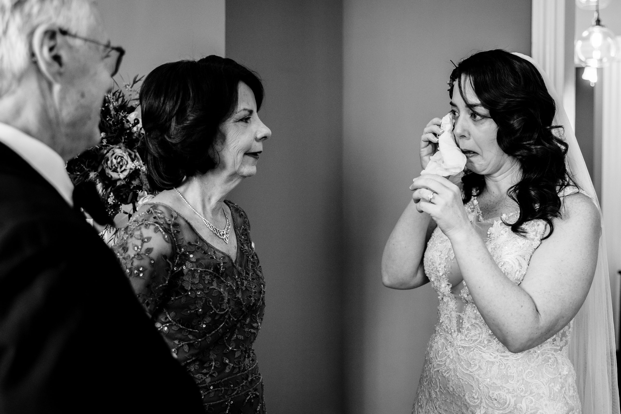 Chase_Court_Baltimore_Wedding_Photography_Jacqueline&Sam_Getting_Ready-2487.jpg