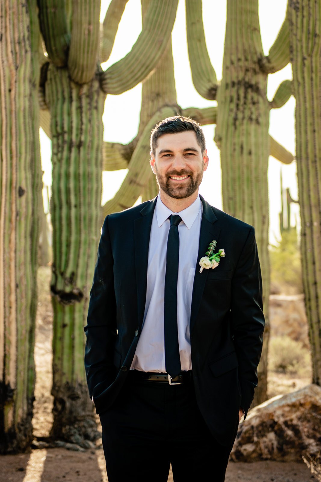 ArizonaElopement-SaguaroNationalPark-CarolineandLuke-Saguaro-5641.jpg