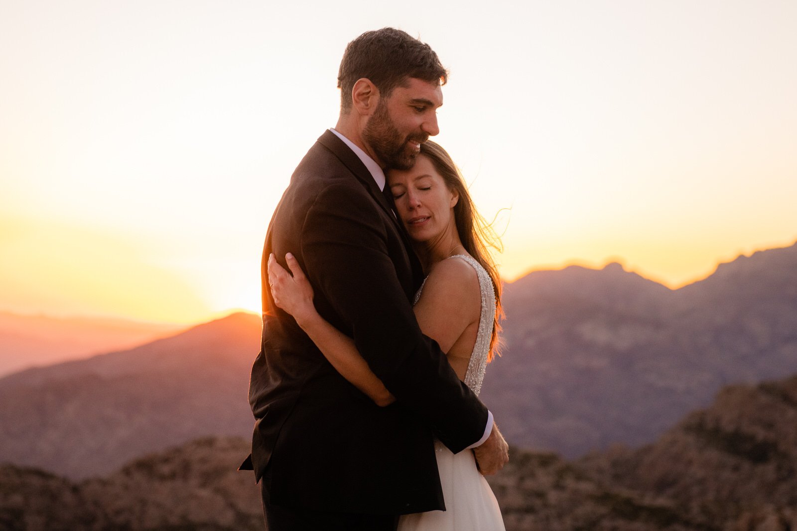 ArizonaElopement-SaguaroNationalPark-CarolineandLuke-CliffSunset-7376.jpg