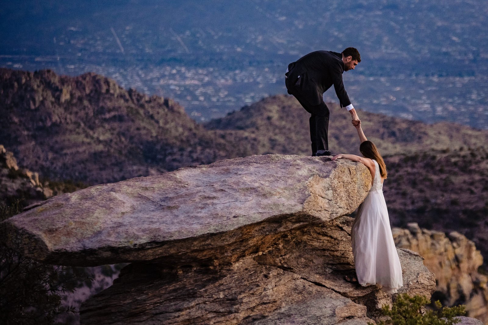 TucsonArizonaElopement-CarolineandLuke-Cliff-4653.jpg