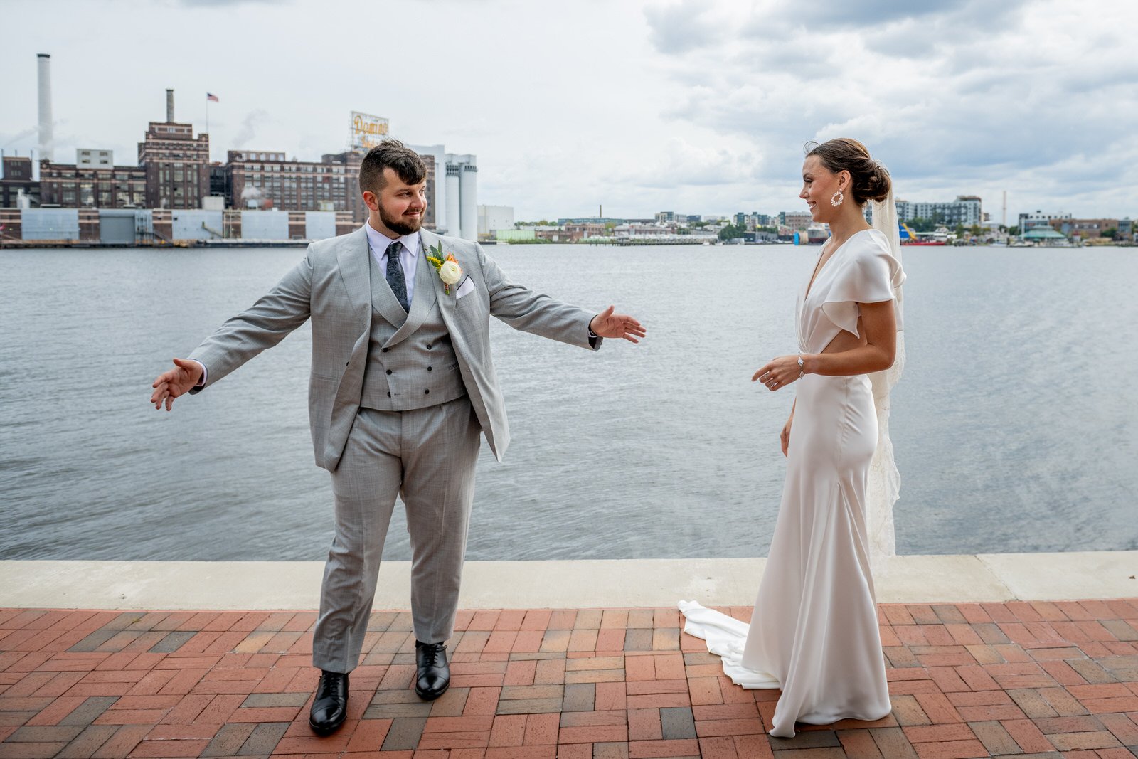 Ampersea_Baltimore_Maryland_Wedding_Suzanne&Andrew_First_Look-3178.jpg