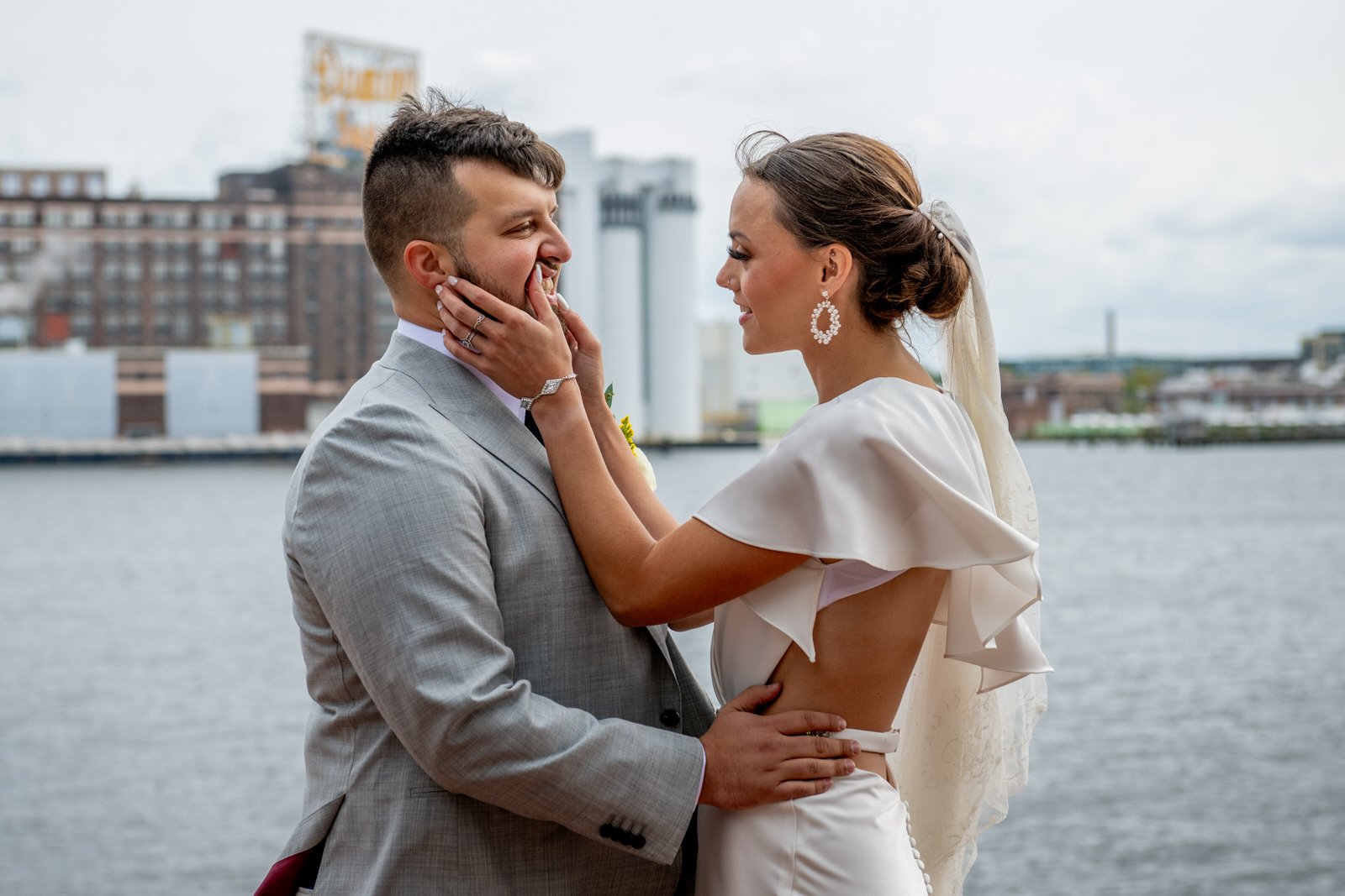 Ampersea_Baltimore_Maryland_Wedding_Suzanne&Andrew_First_Look-3226.jpg