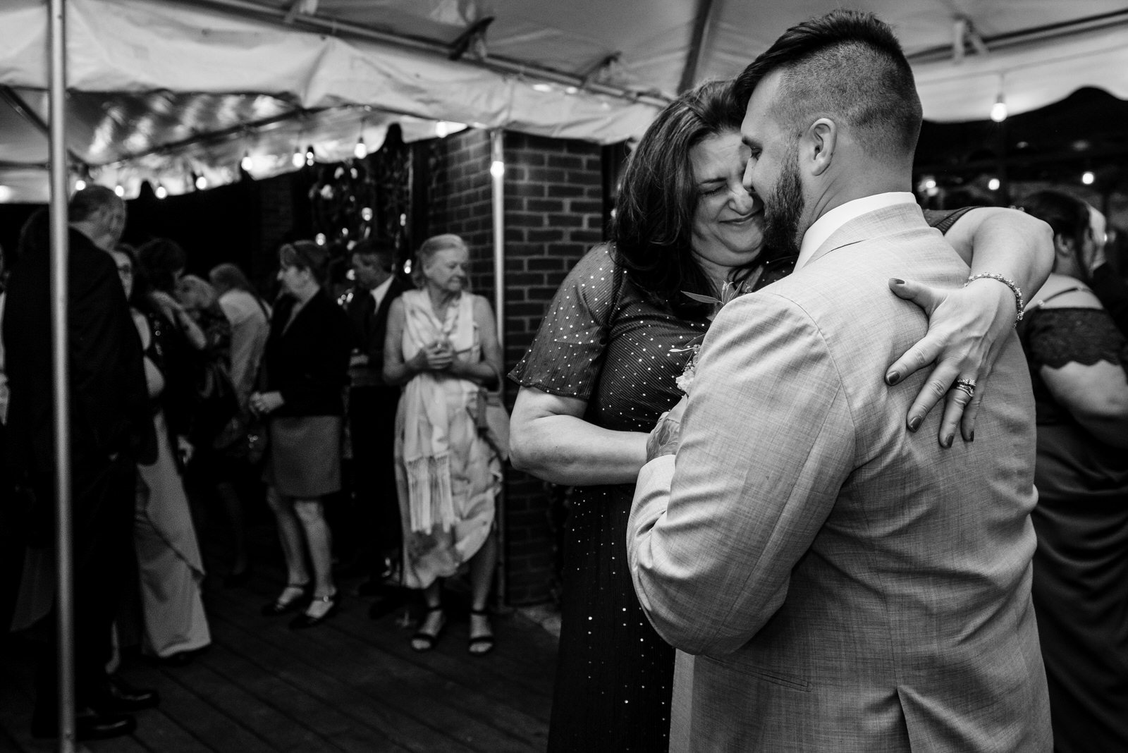 Ampersea_Baltimore_Maryland_Wedding_Suzanne&Andrew_Dance_Party-0349.jpg