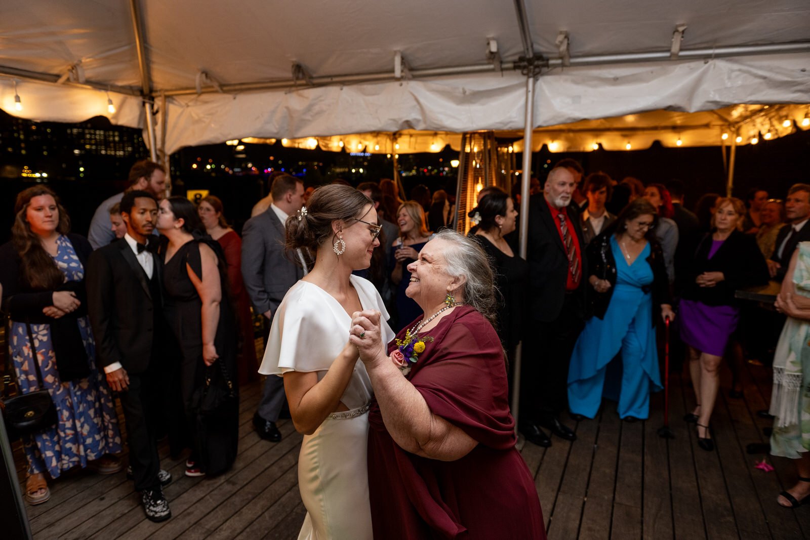 Ampersea_Baltimore_Maryland_Wedding_Suzanne&Andrew_Dance_Party-0461.jpg