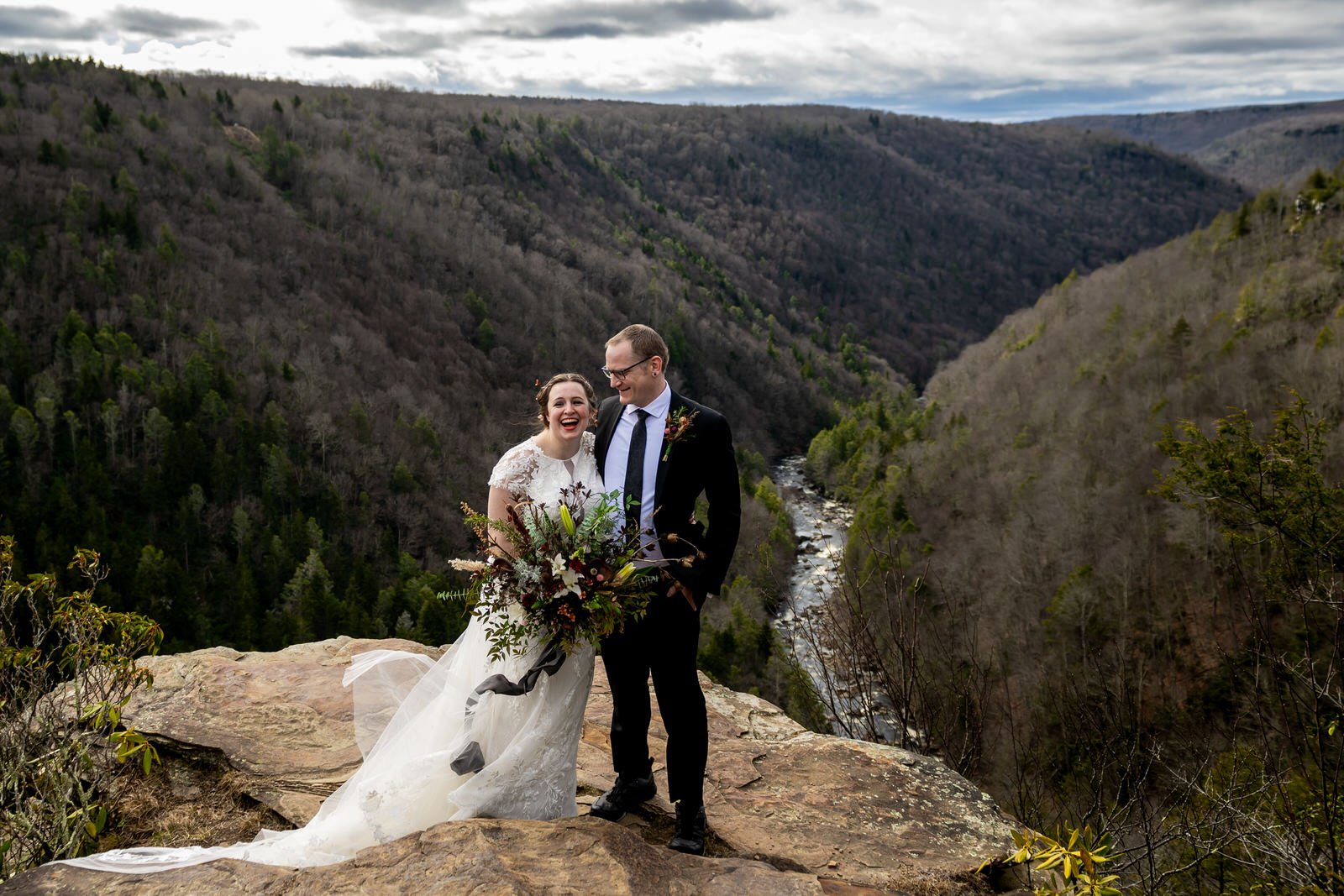 Black-water-falls-winter-elopement-Sarah&Eric-West-Virginia-Wedding-Photographer-1649.jpg