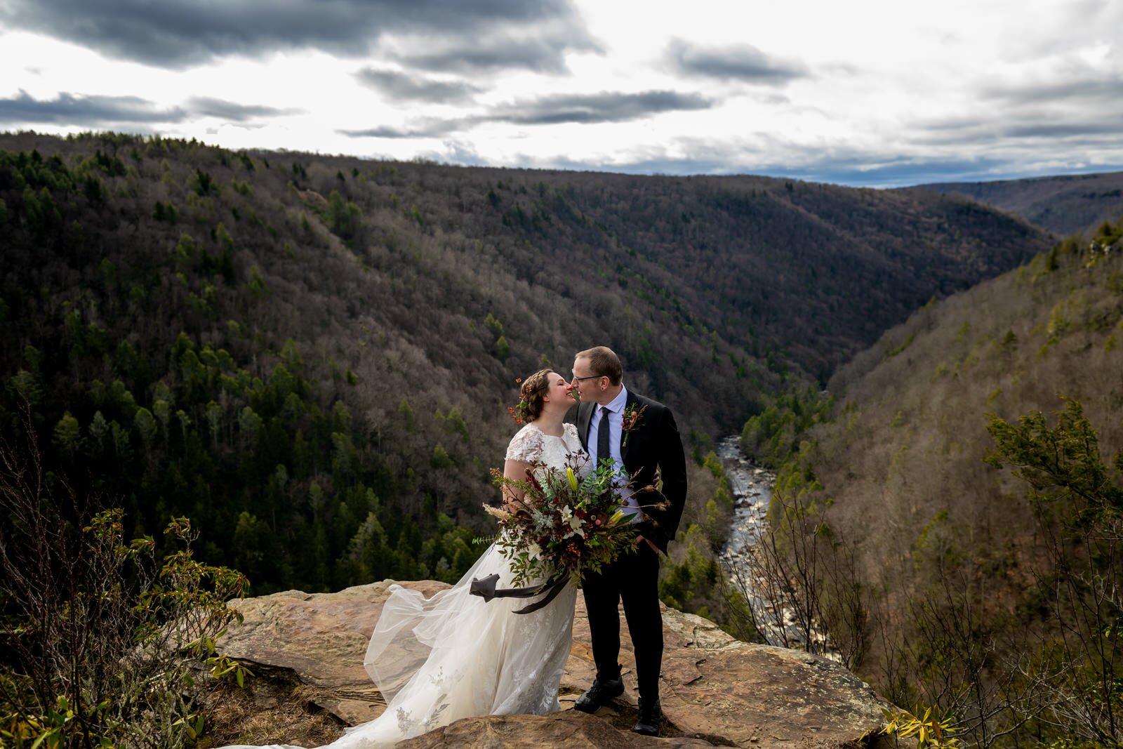 Black-water-falls-winter-elopement-Sarah&Eric-West-Virginia-Wedding-Photographer-1670.jpg