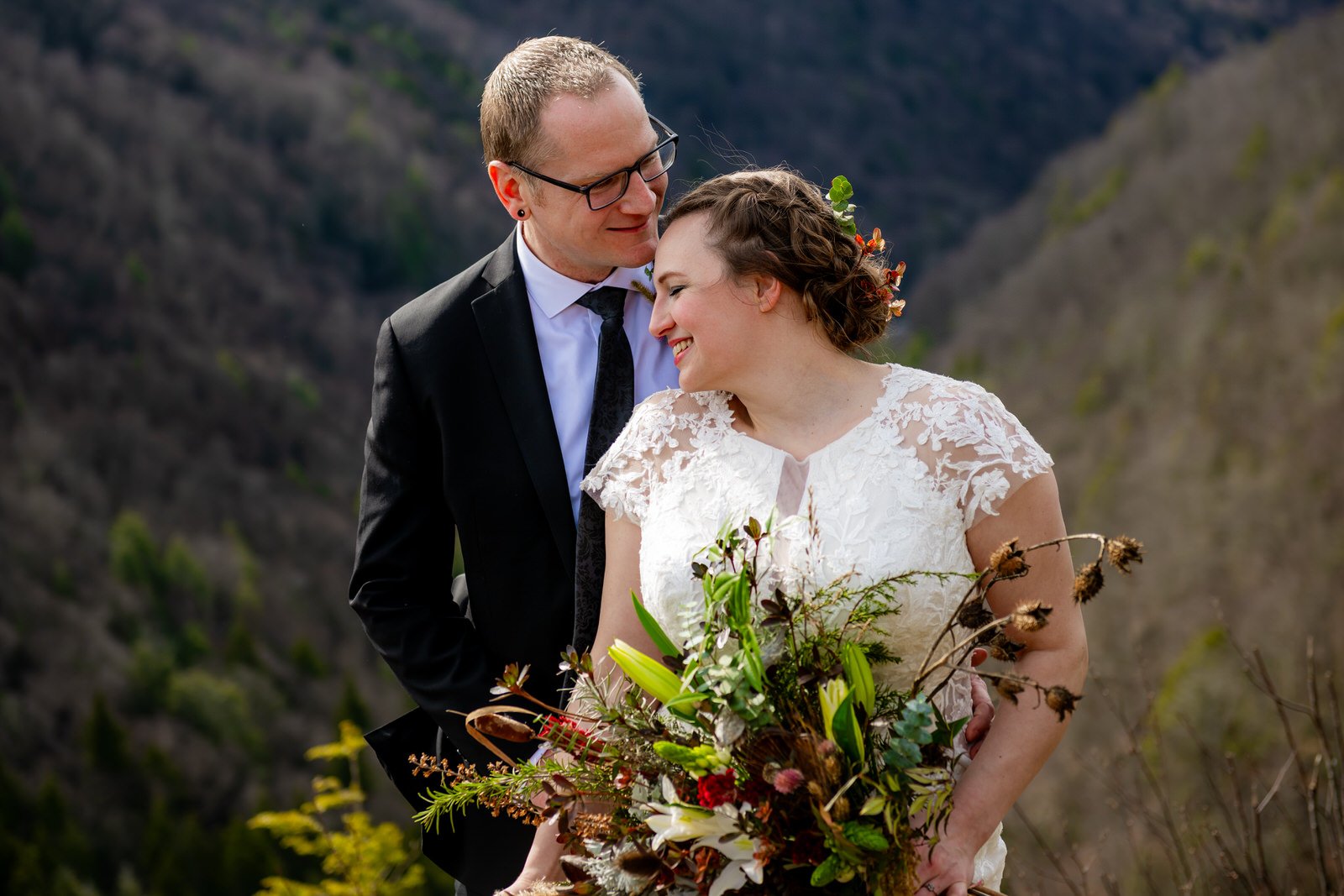 Black-water-falls-winter-elopement-Sarah&Eric-West-Virginia-Wedding-Photographer-1759.jpg