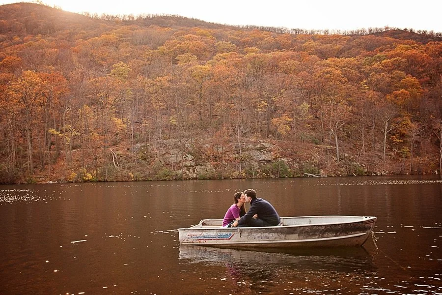 Row row row your boat gently in the lake&hellip; if you forget the oars &hellip; well, that&rsquo;s a big mistake ;) 

Seriously though I was holding on to the rope so they couldn&rsquo;t get too far !