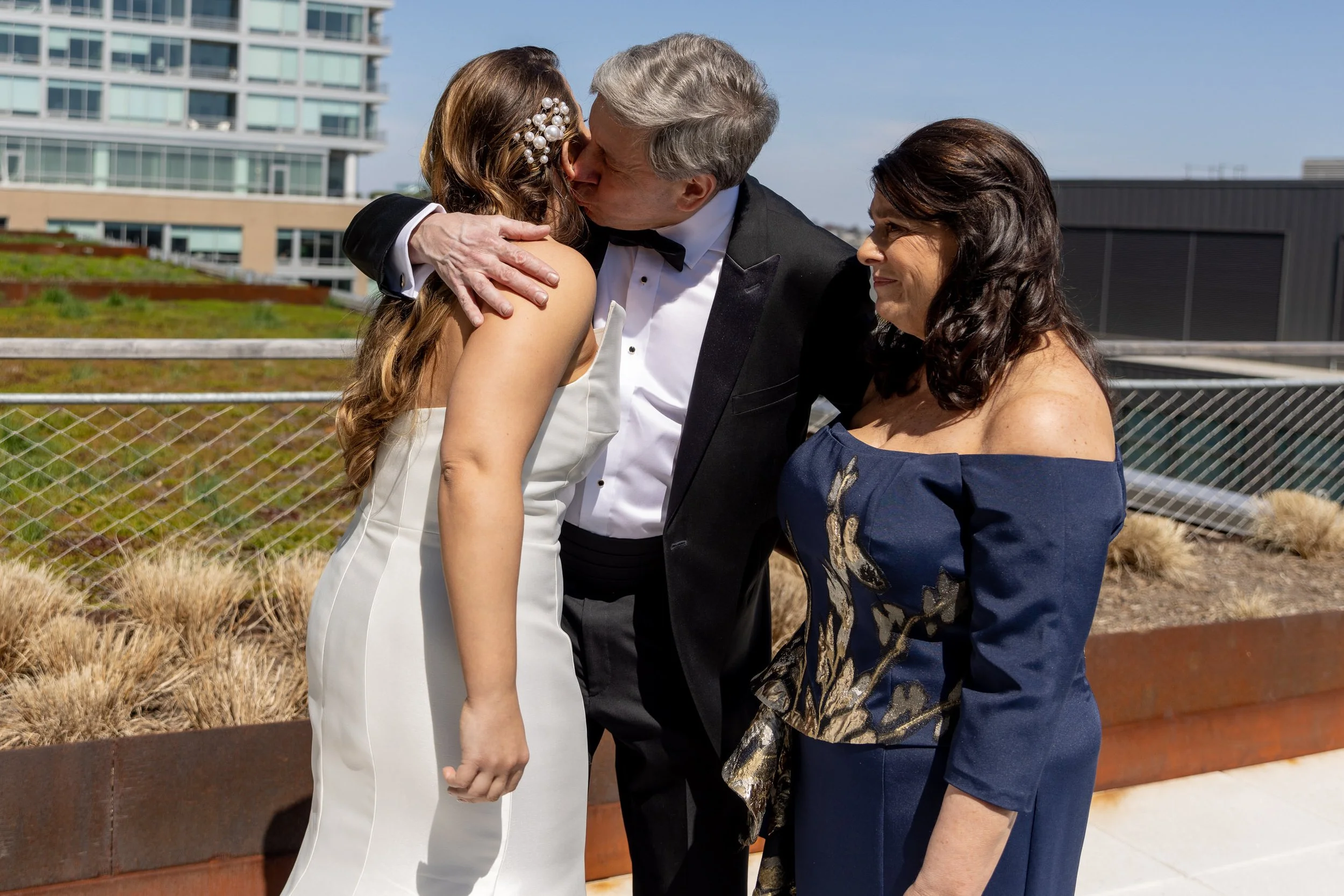 American_Visionary_Museum_Baltimore_Wedding_Allison&Dan_Getting_Ready-8106.jpg
