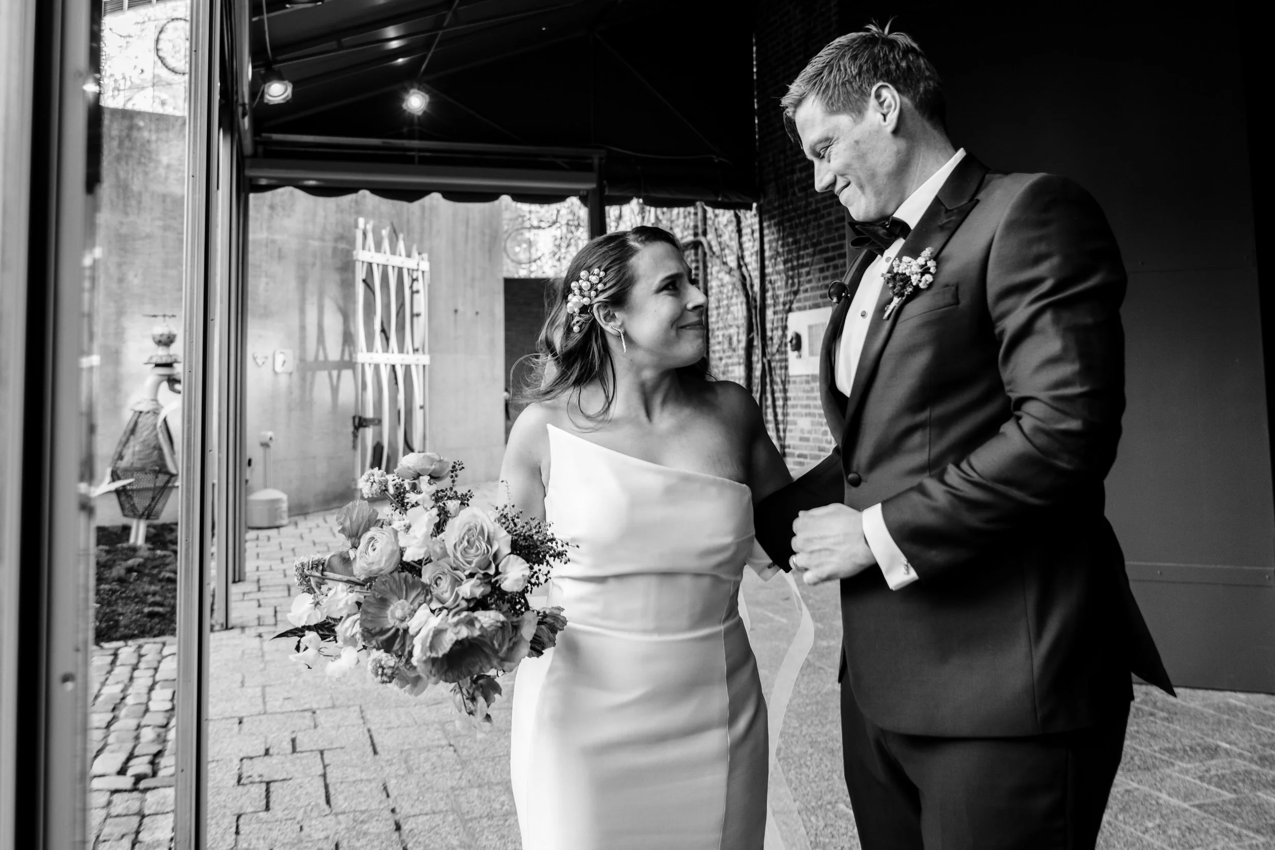 American_Visionary_Museum_Baltimore_Wedding_Allison&Dan_Ceremony-0516.jpg