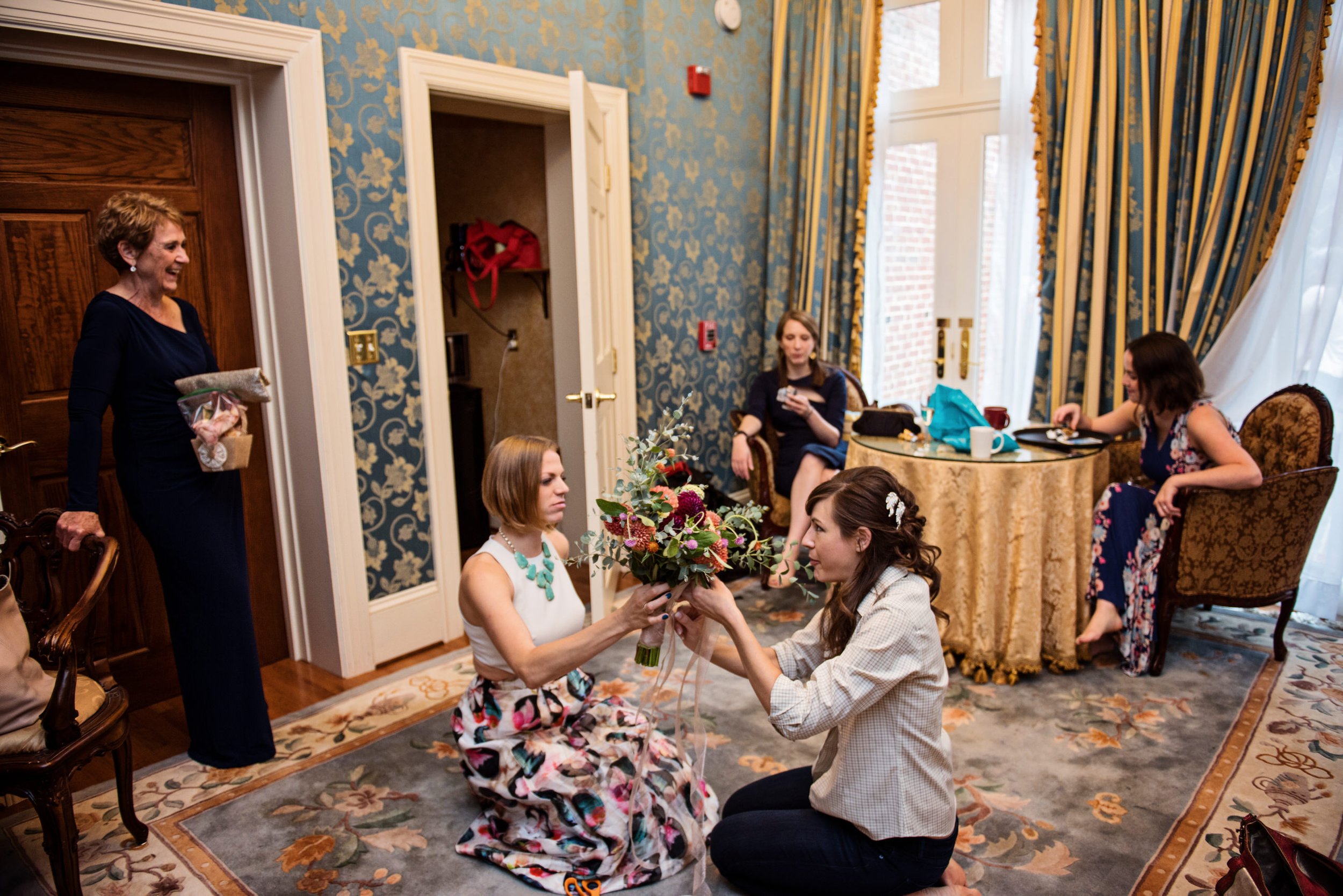 GramercyMansion-Ali&Peter-GettingReady-31.jpg