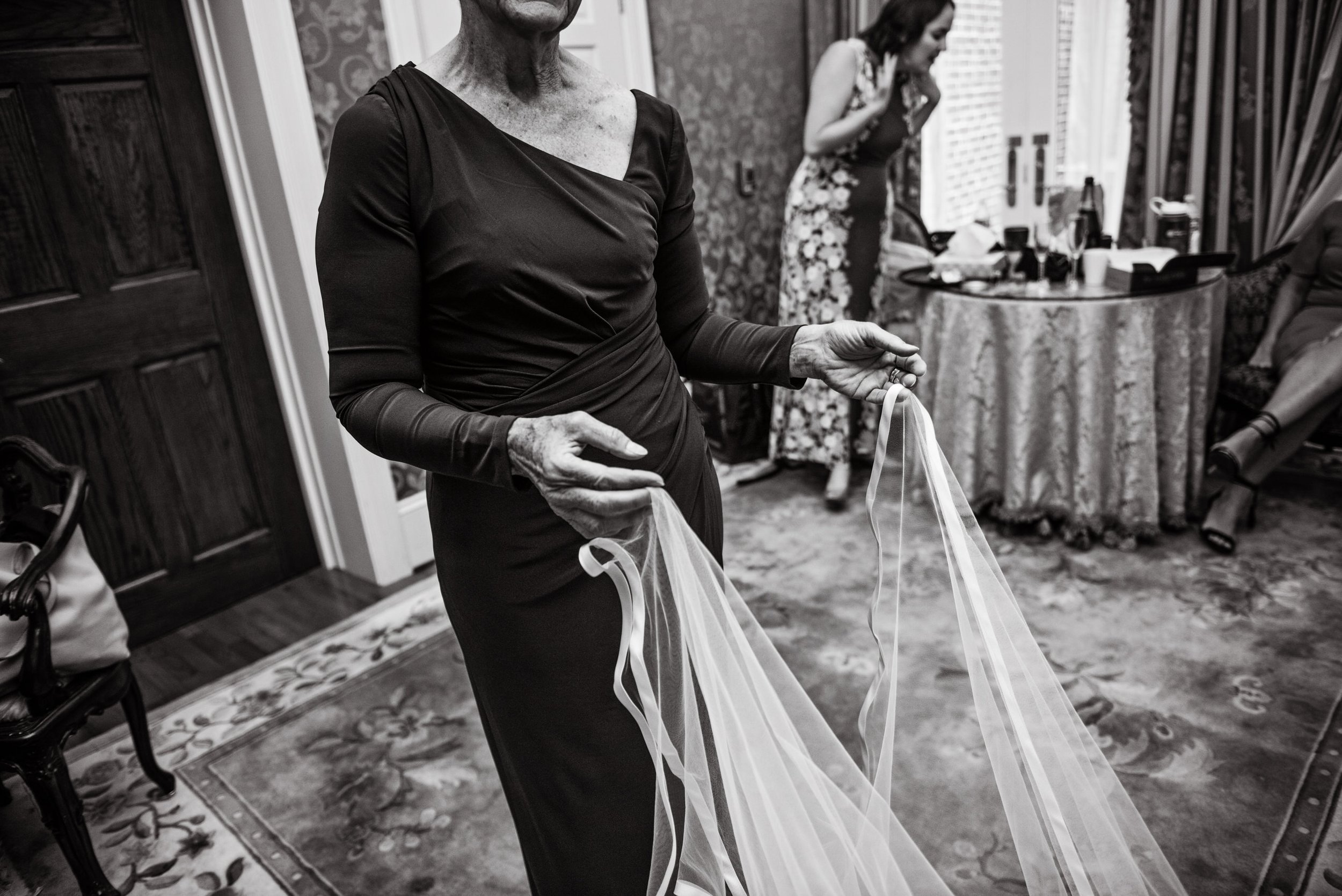 GramercyMansion-Ali&Peter-GettingReady-158.jpg