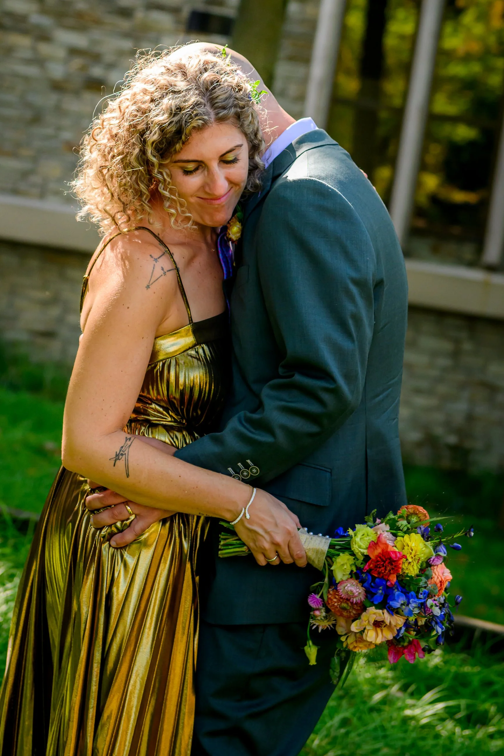 Backyard-Baltimore-Wedding-Portraits-Taryn-and-Evan-8556.jpg