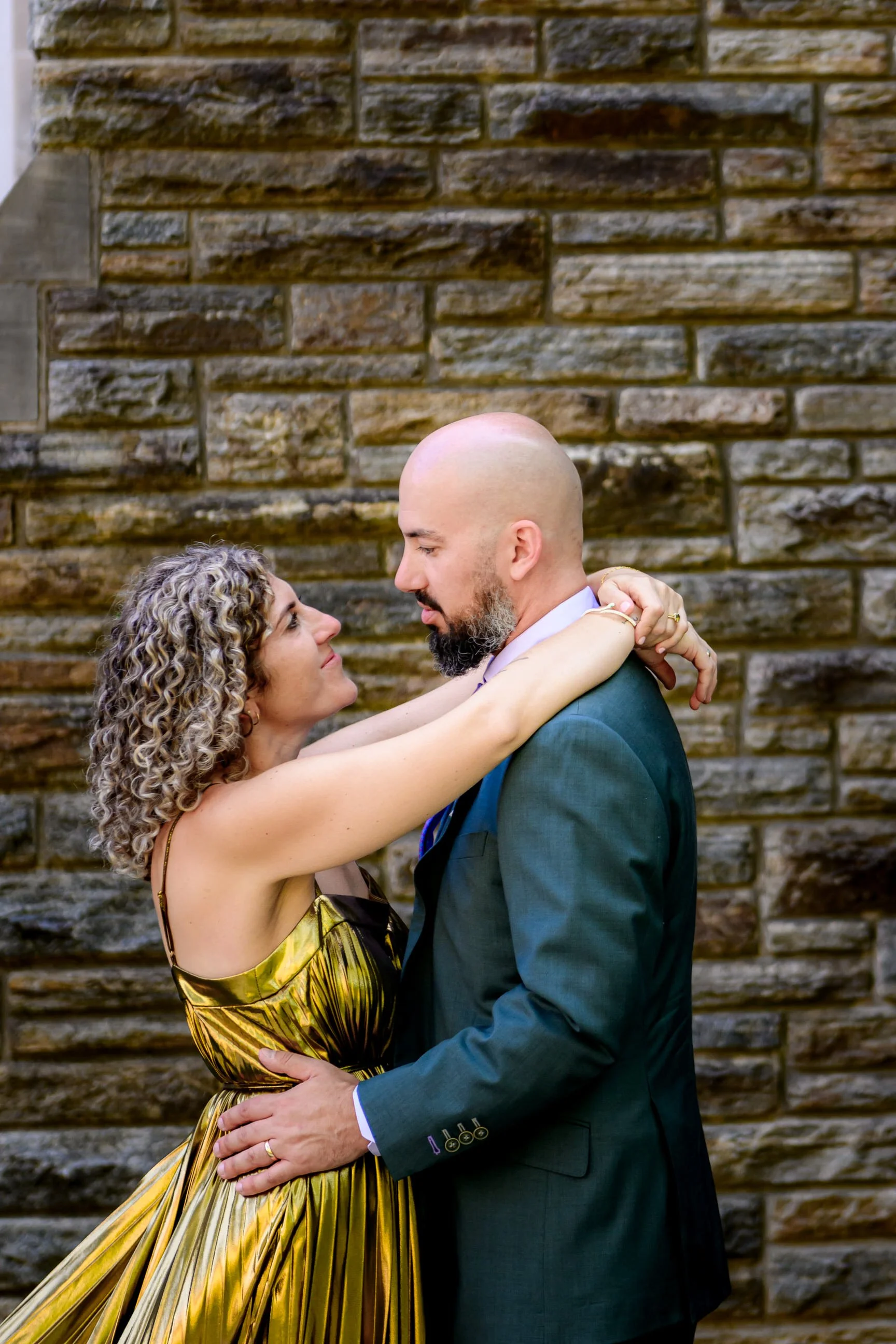 Backyard-Baltimore-Wedding-Portraits-Taryn-and-Evan-9017.jpg