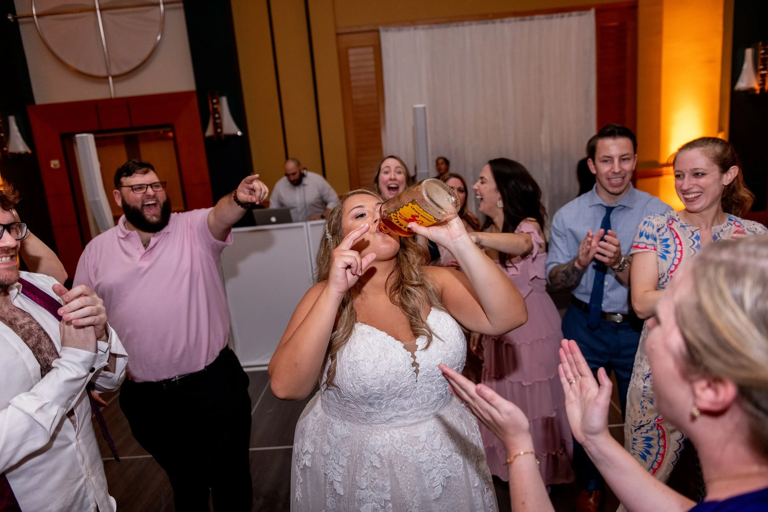Your wedding. Your rules. Your level of chaos. 🔥🥃

Sammie &amp; Nick&rsquo;s reception at Hyatt Regency Chesapeake Bay was definitely not a &ldquo;stand politely around the dance floor&rdquo; kind of wedding.

There was dancing. There was laughing.