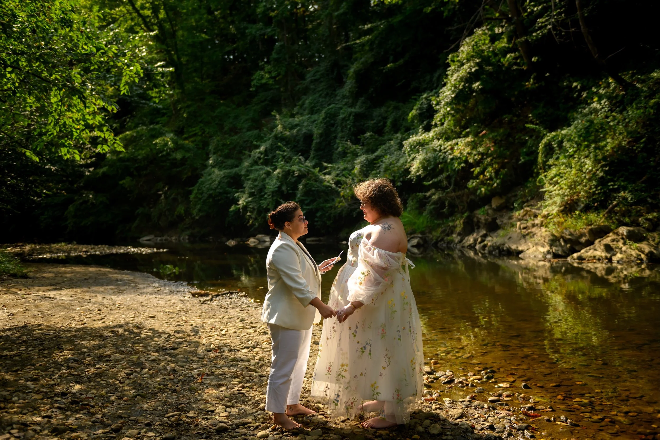 🌲 Look at these photos and guess what state this wedding is in.

Washington?
Oregon?
Somewhere deep in the Pacific Northwest?

Honestly, I wouldn&rsquo;t blame you. 😂

But nope &mdash; Briar &amp; Rosemary got married in Washington, D.C.

They came