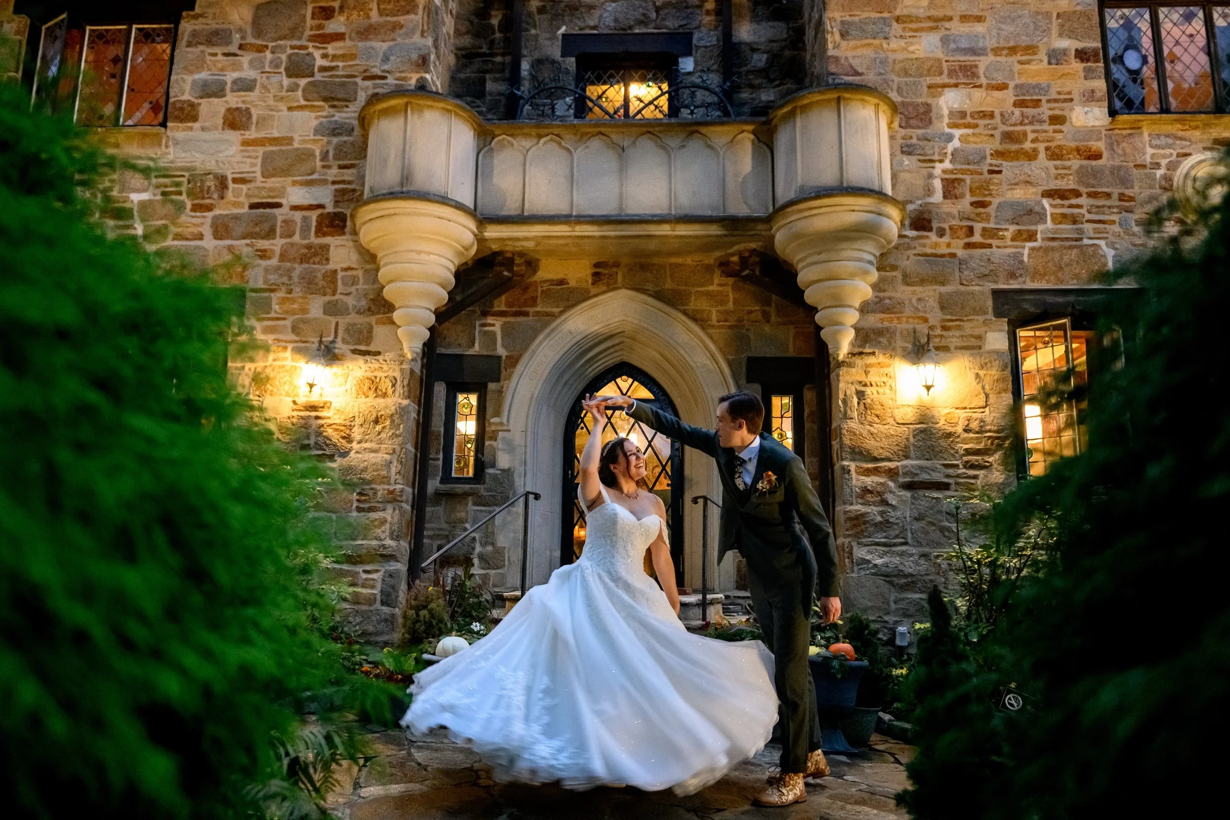 👑 She wanted to be a princess. He turned out to be pretty good at the Prince Charming part.

Thaddia has dreamed of being a princess since she was little, and then she met Sam&mdash;a fellow Ren Fest enthusiast and serious D&amp;D fan. Nine years la