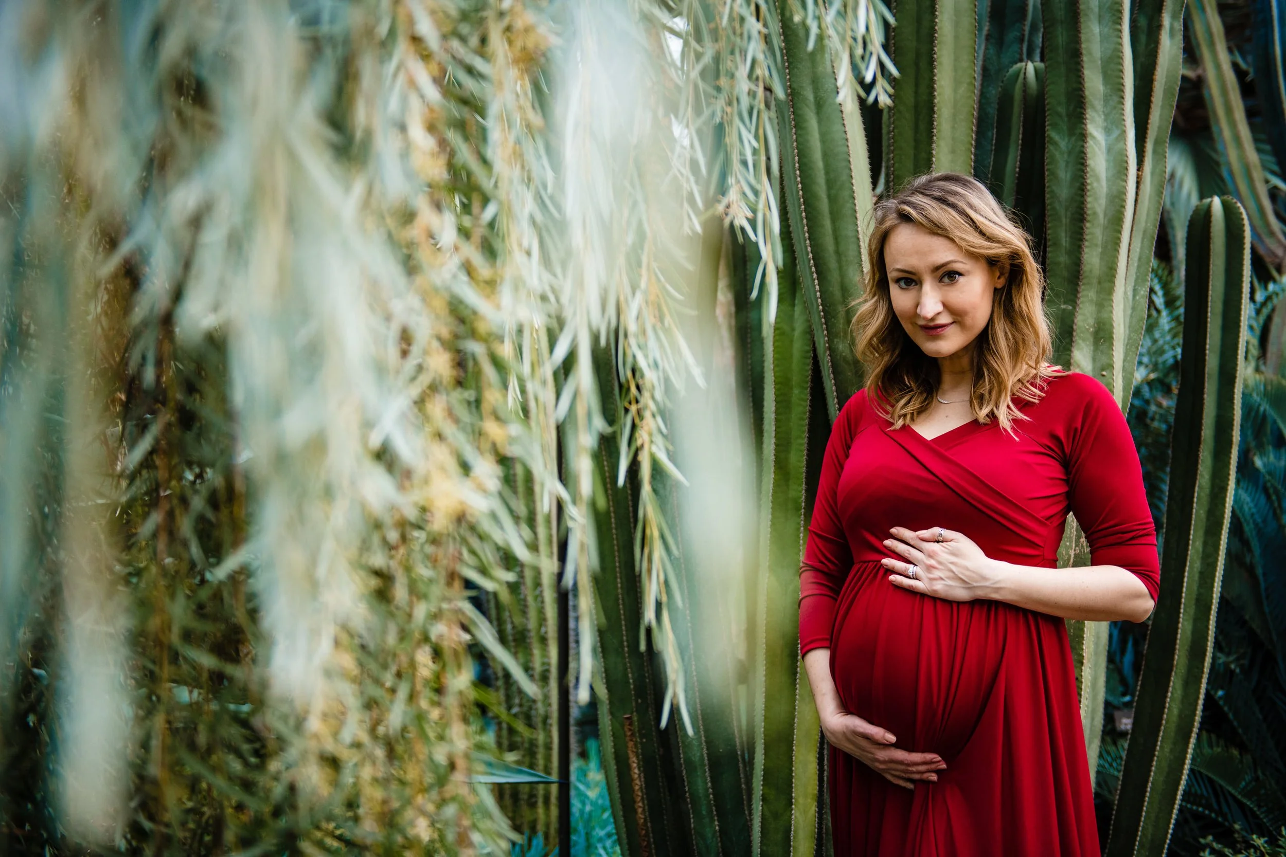 LongwoodGardensMaternity-Margarita&Seth-8580.jpg