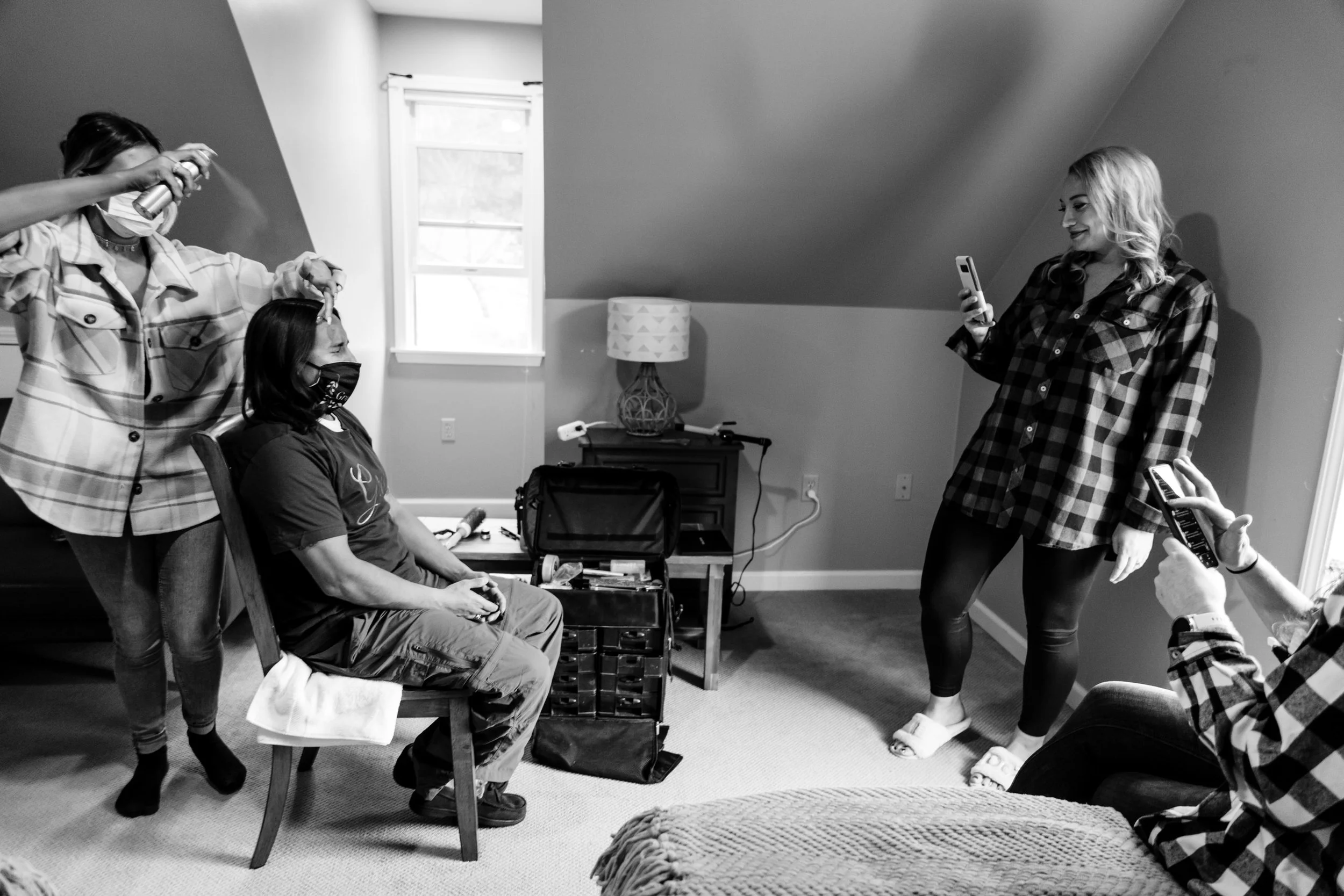 Backyard_New_York_Elopement_Jess&Chris_Getting_Ready-5919.jpg