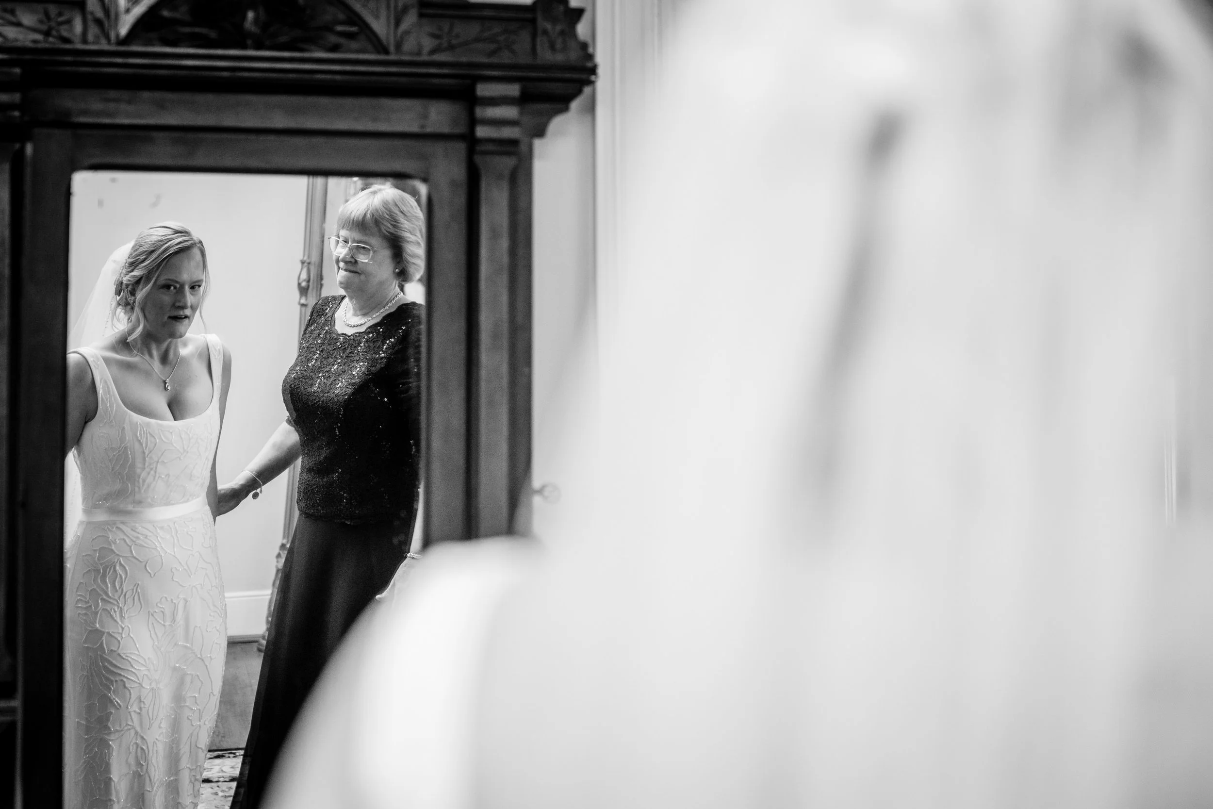 Springfield_Manor_Wedding_Sarah&Kevin_Getting_Ready-1585.jpg