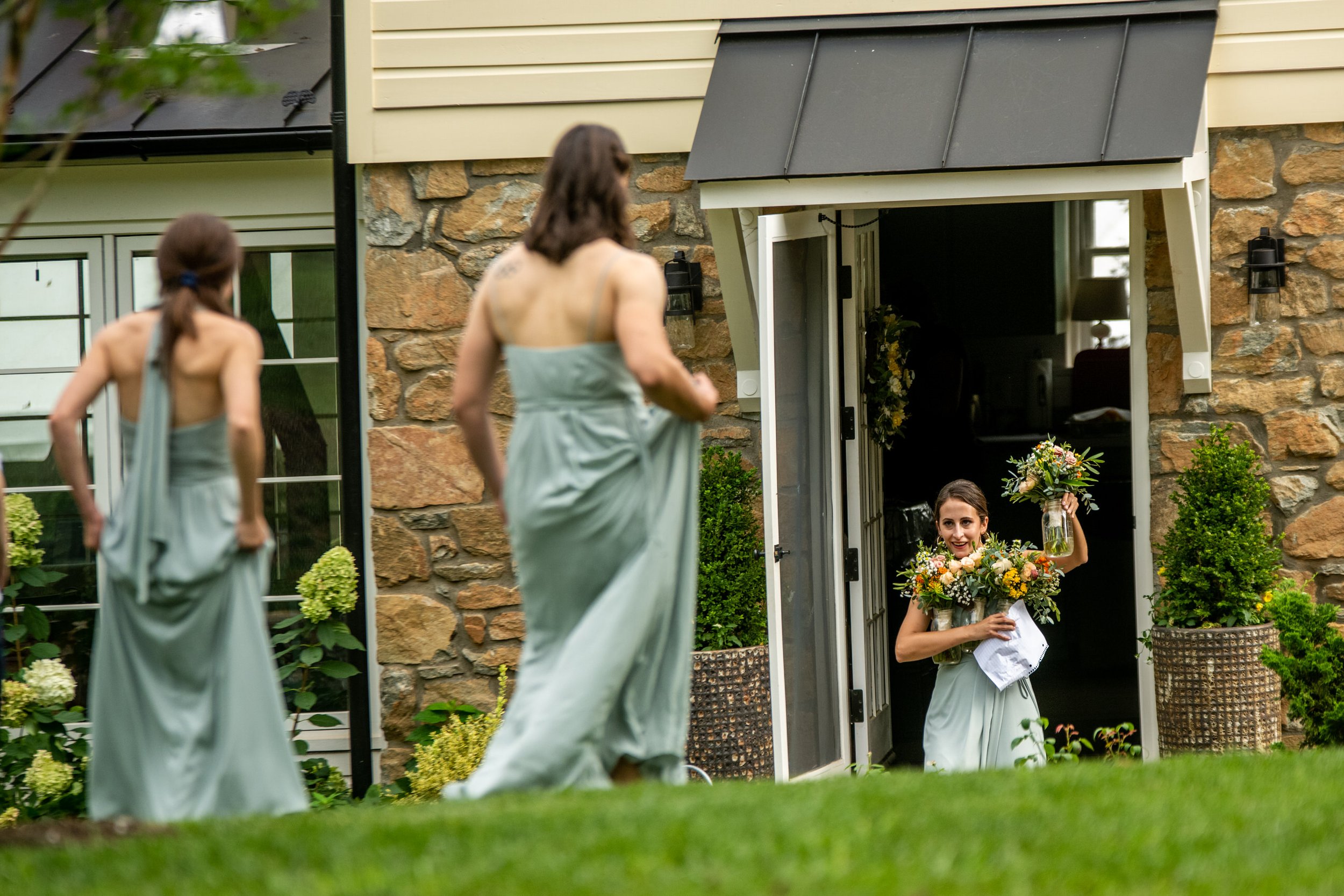 VirginiaBackyardWedding-Ceremony-Hannah&Anna-4767.jpg