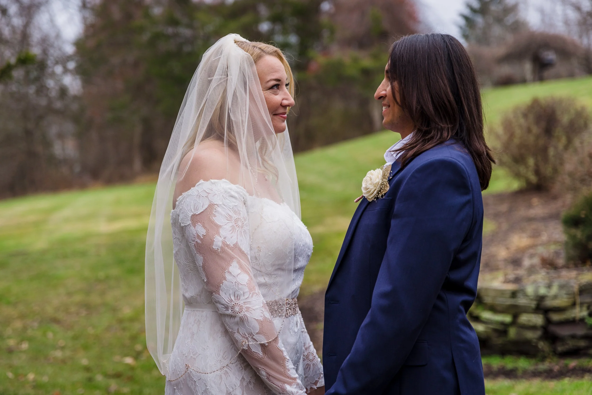 Backyard_New_York_Elopement_Jess&Chris_Getting_Ready-6552.jpg