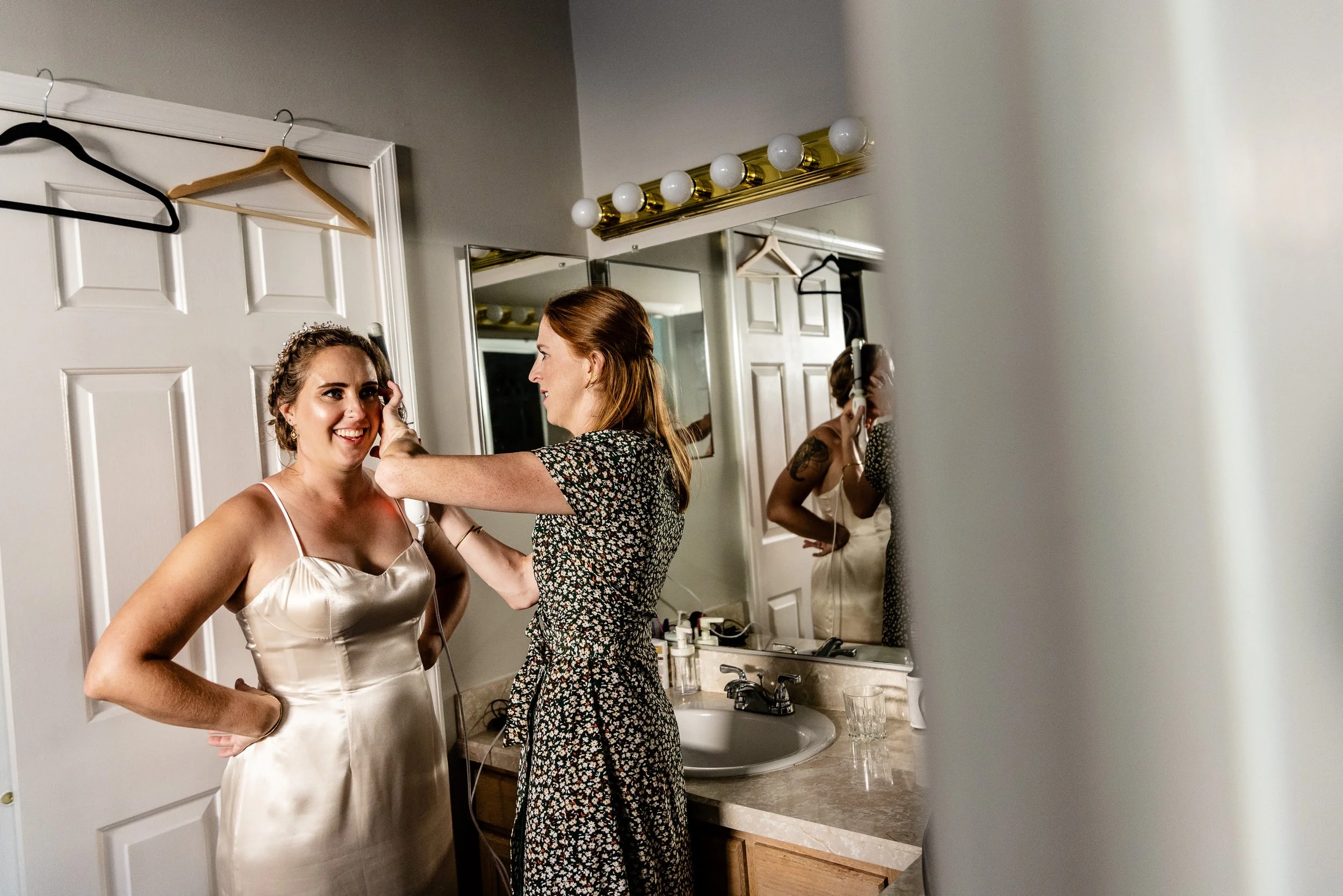 Virginia_Beach_Wedding_Liz&Mel_GettingReady-7721.jpg