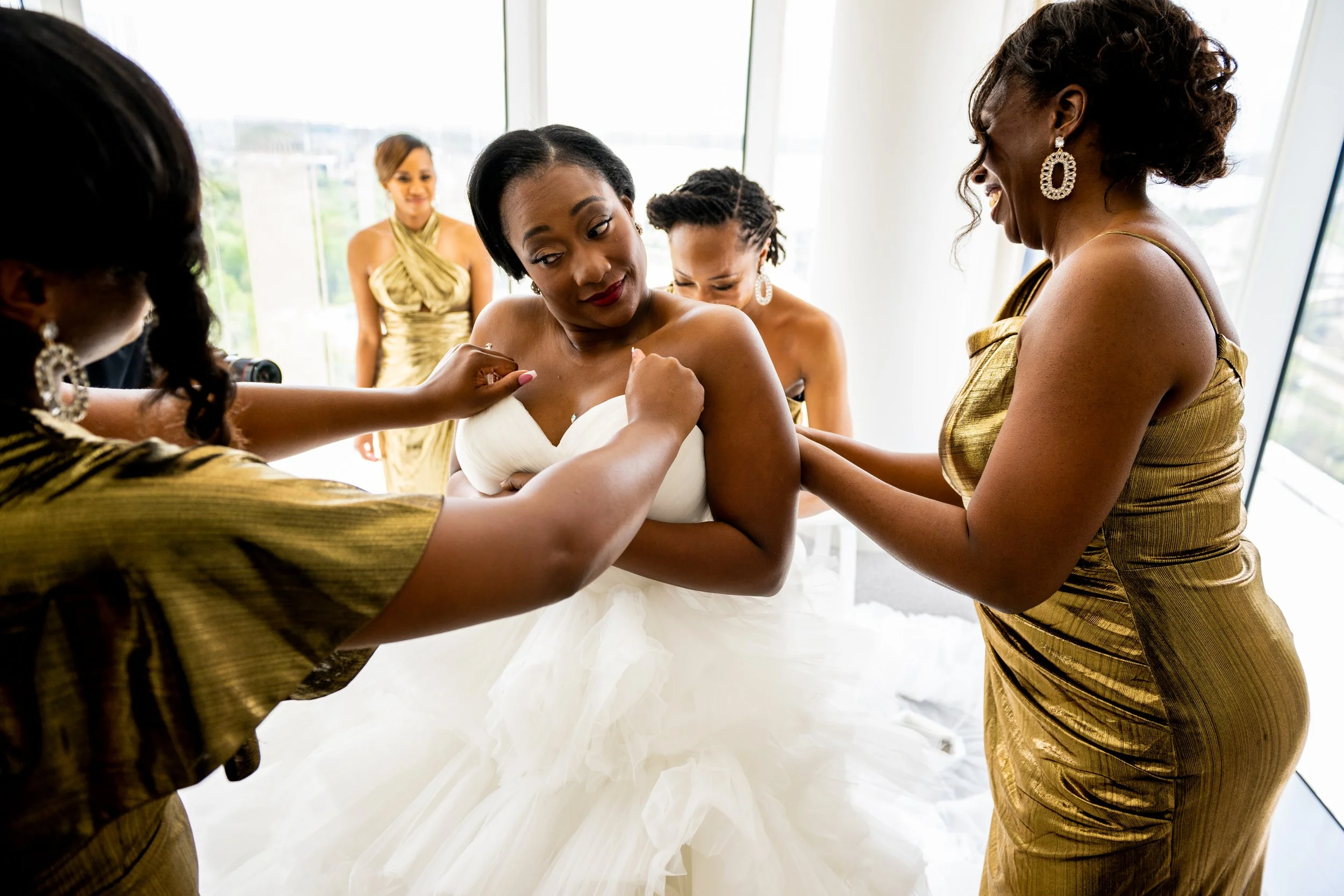 National_Harbor_Maryland_Wedding_Jess&Rodney_Getting_Ready-4121.jpg