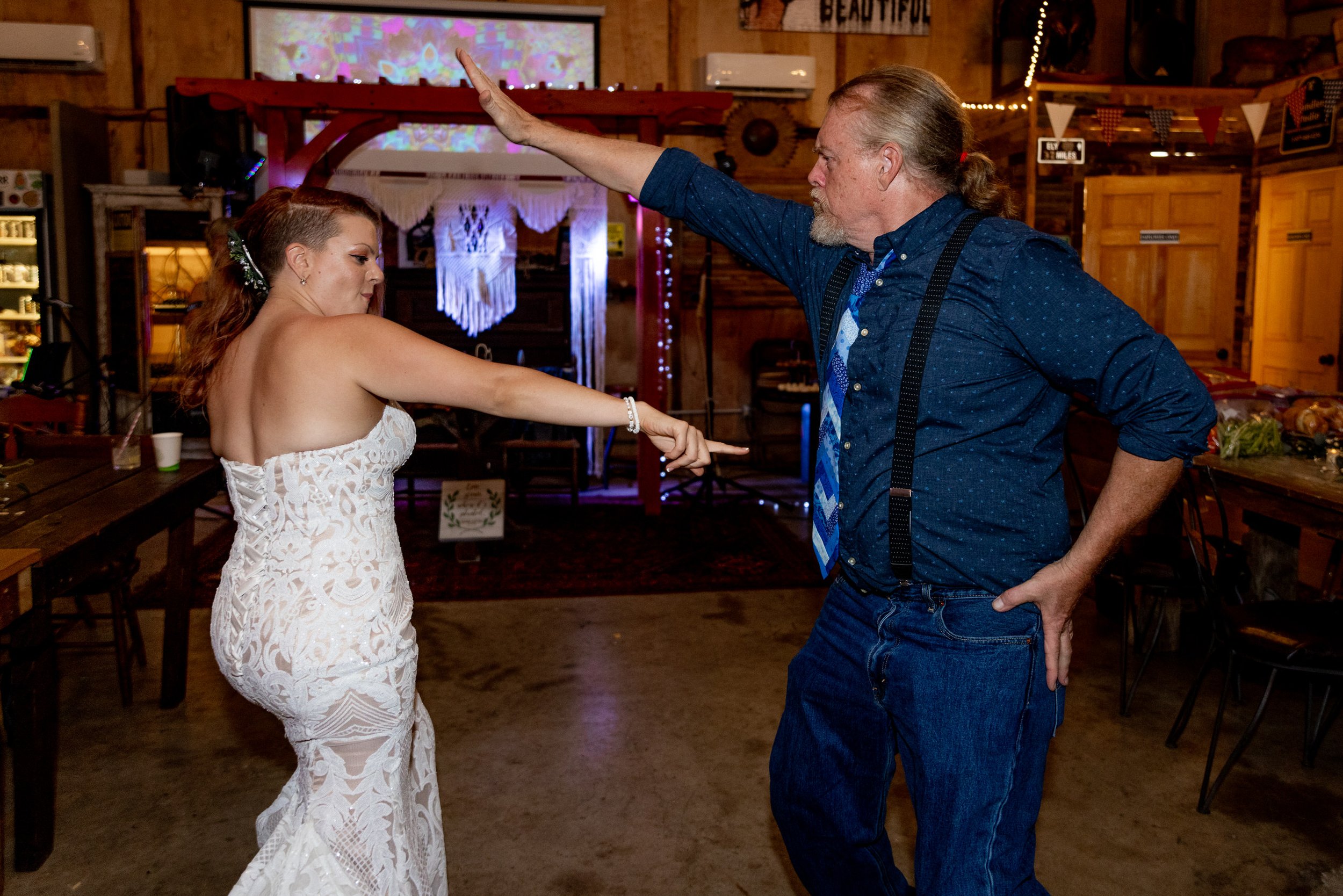 West_Virginia_Wedding_Rachelle&Chris_Love_and_Adventure_Photography_Reception-6379.jpg