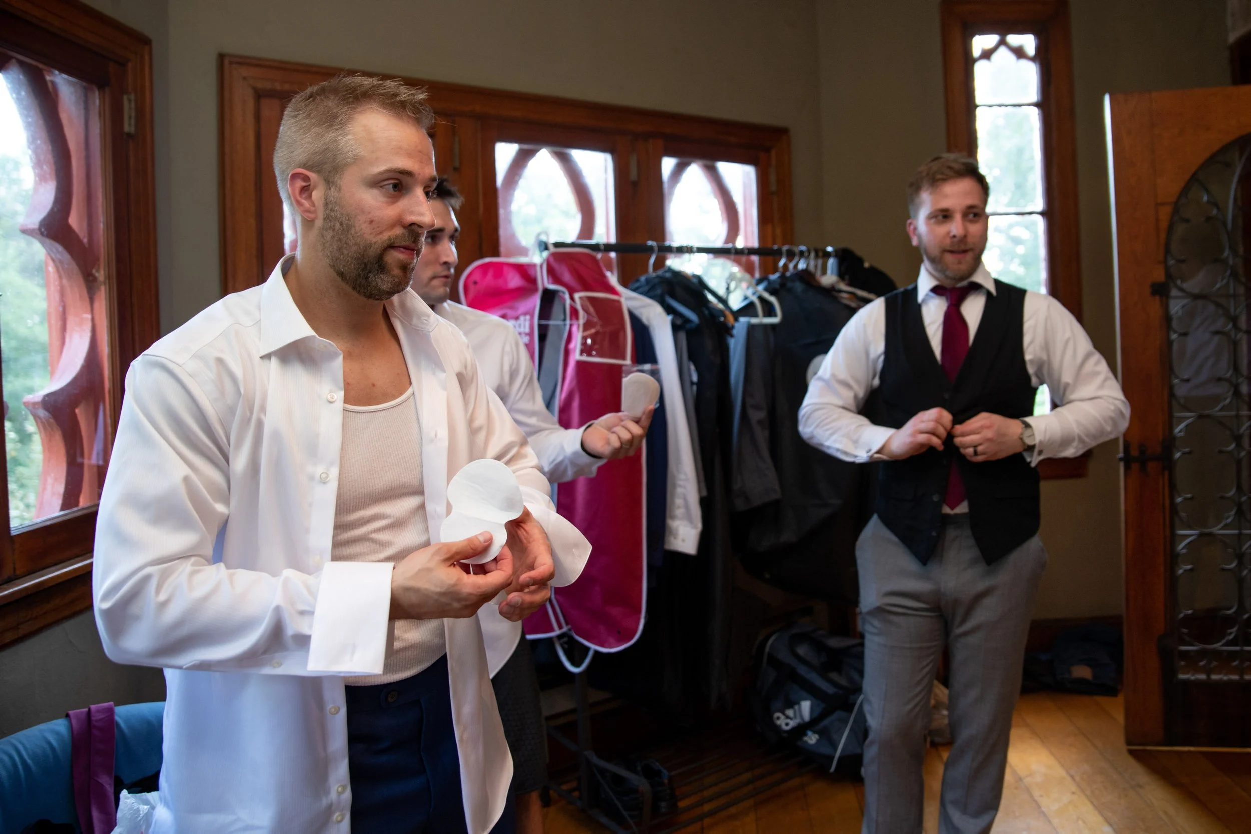 CloistersCastleWedding-Gabi&Phil-GettingReady-9.jpg