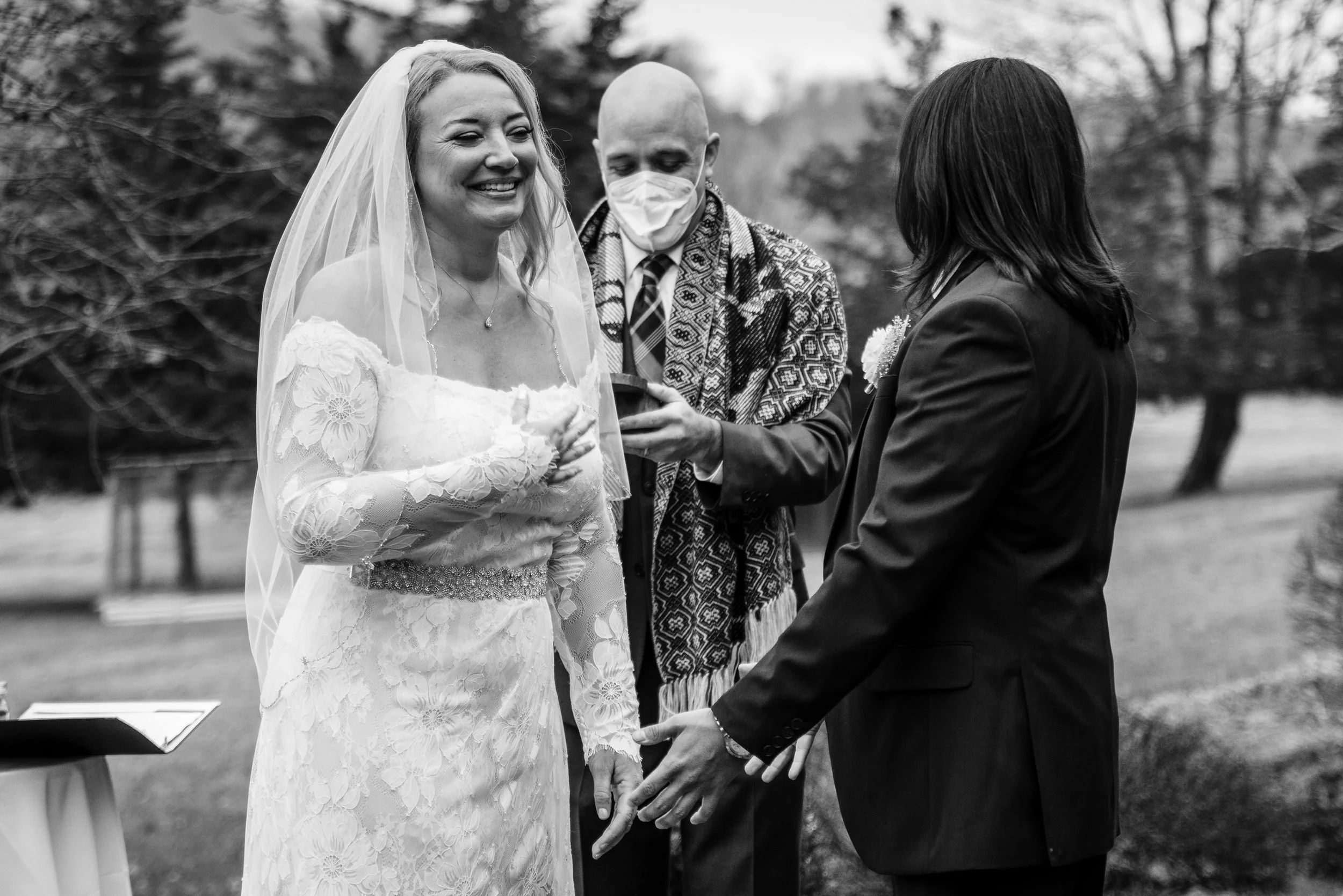 Backyard_New_York_Elopement_Jess&Chris_Ceremony-6881.jpg