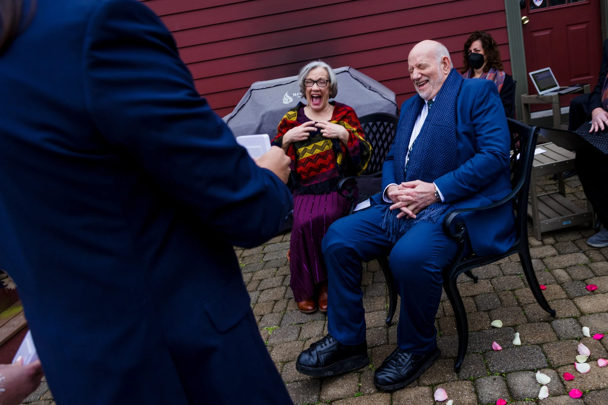 Backyard_New_York_Elopement_Jess&Chris_Ceremony-7098.jpg