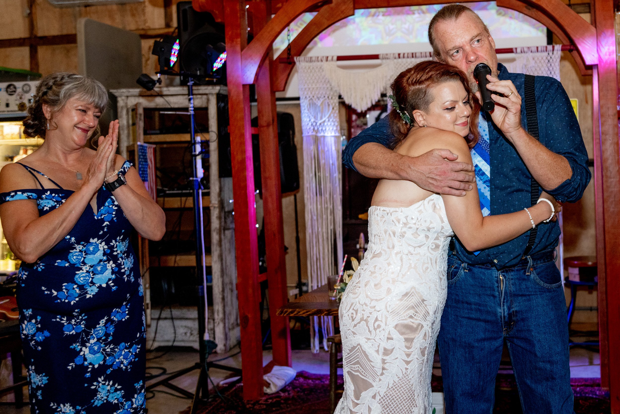 West_Virginia_Wedding_Rachelle&Chris_Love_and_Adventure_Photography_Reception-5134.jpg