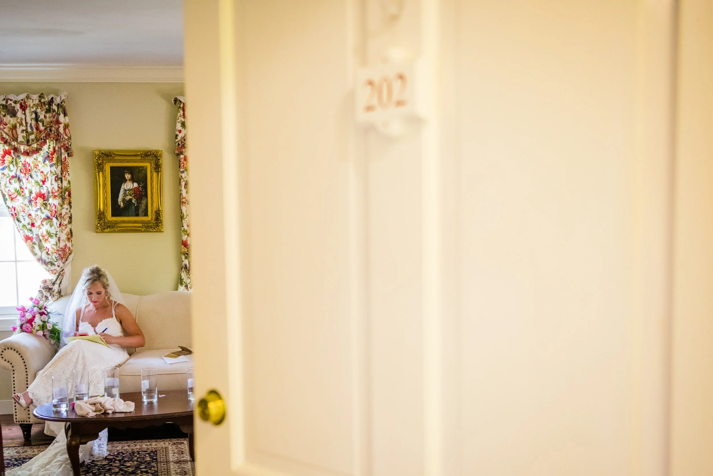 KentManorInnWedding-Marissa&Raed-GettingReady-1582.jpg