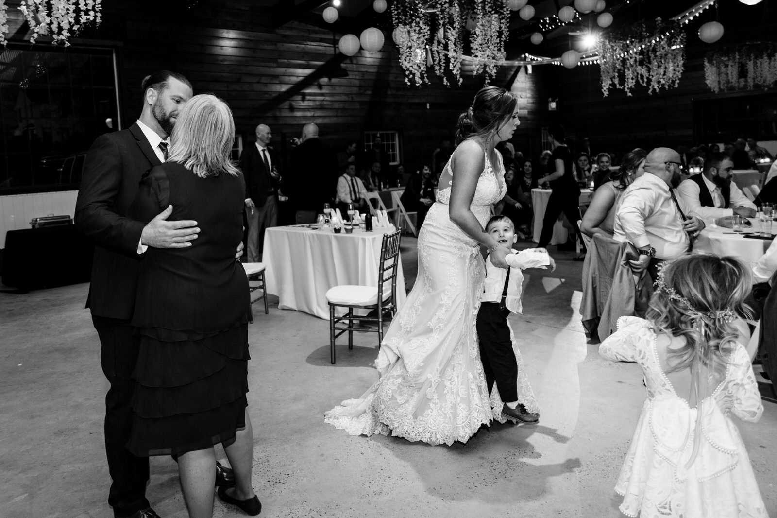 Green_Meadows_Farm_Wedding_Faith&Danny_Reception-3115.jpg