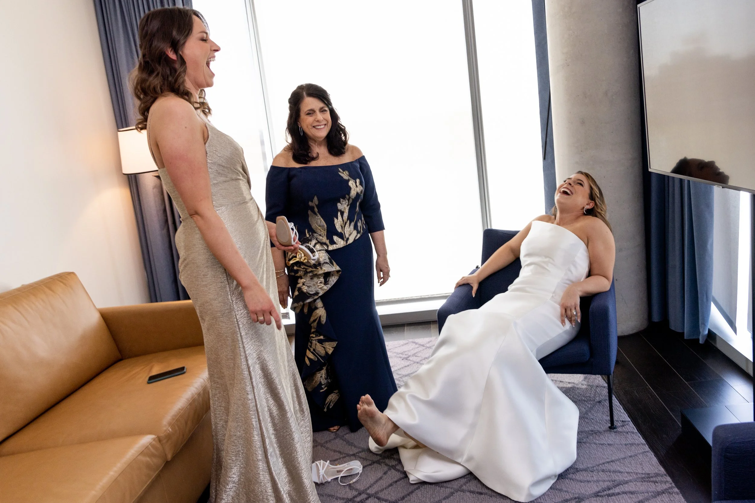 American_Visionary_Museum_Baltimore_Wedding_Allison&Dan_Getting_Ready-7978.jpg