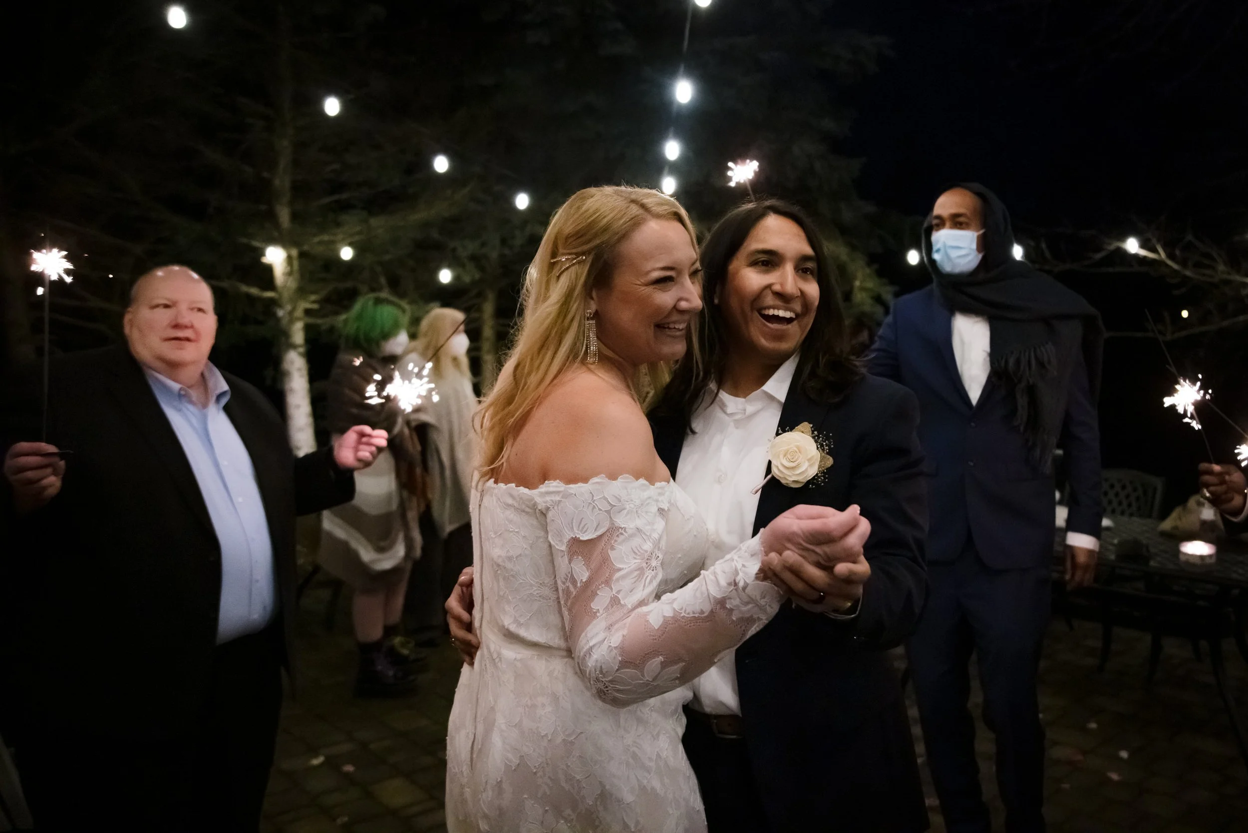 Backyard_New_York_Elopement_Jess&Chris_Dance_Party-8507.jpg