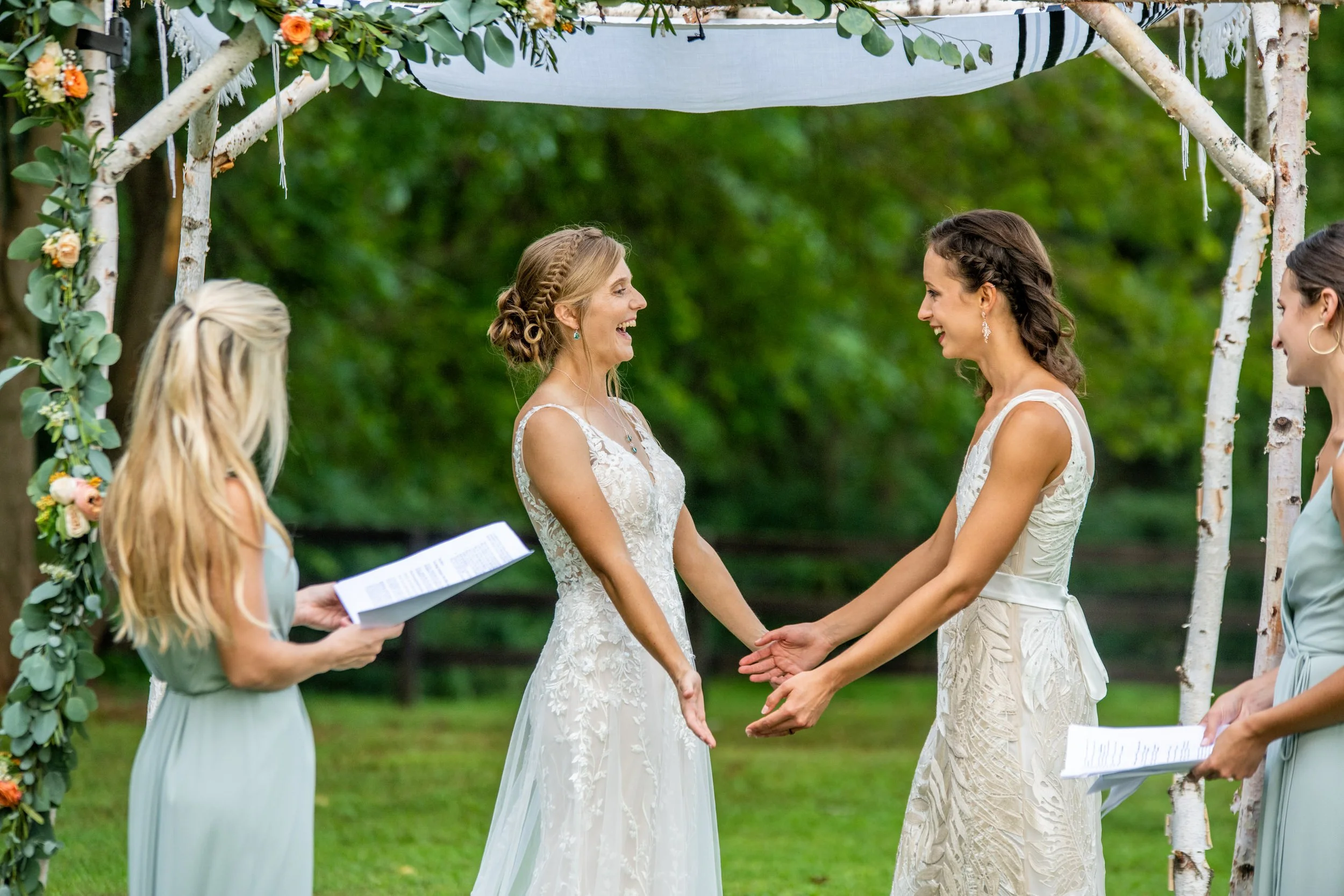 VirginiaBackyardWedding-Ceremony-Hannah&Anna-5464.jpg