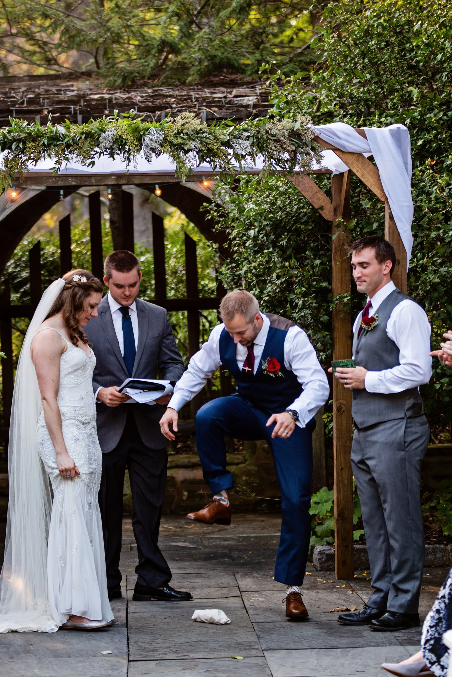 CloistersCastleWedding-Gabi&Phil-Ceremony-10.jpg