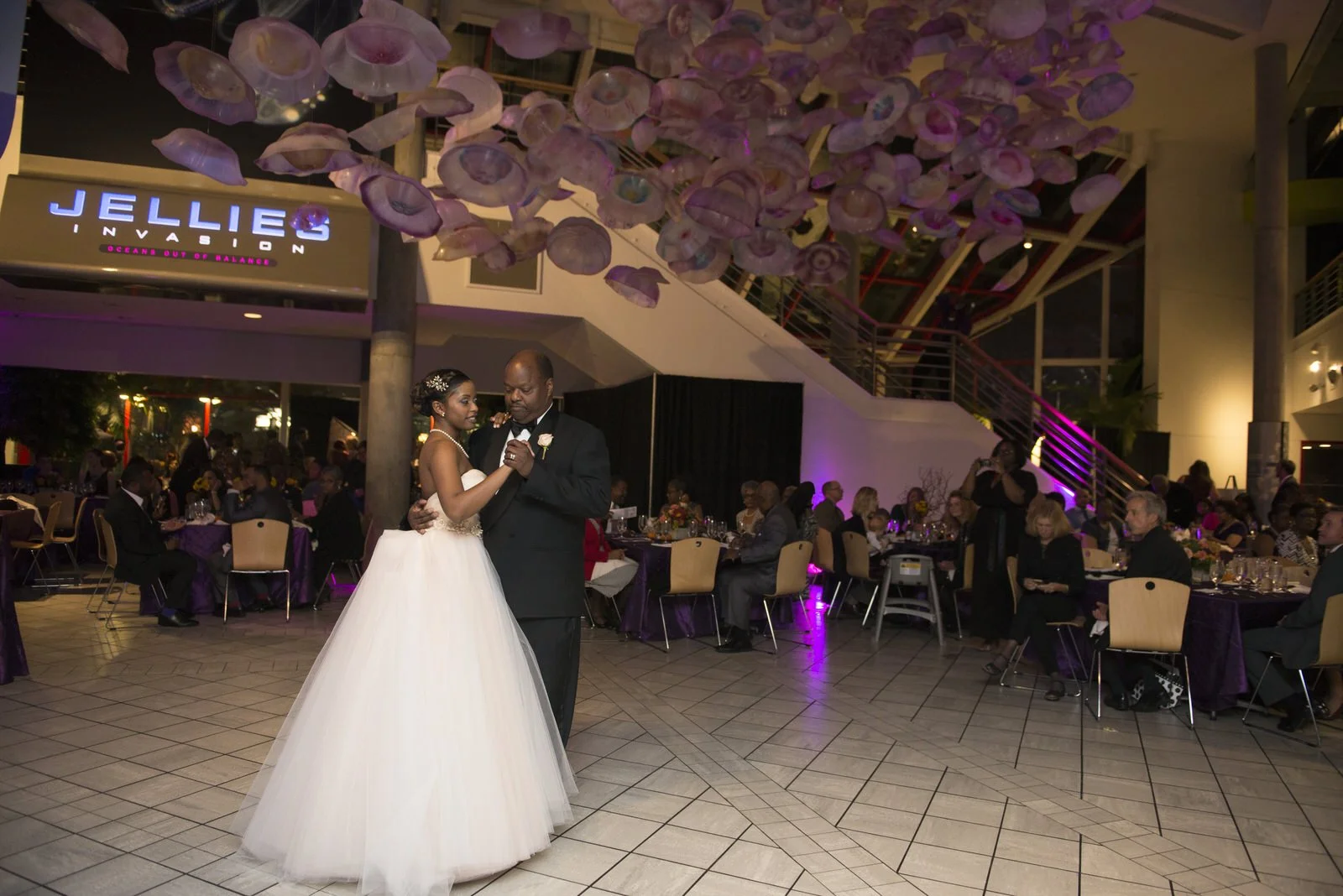 BaltimoreAquariumWedding-L'Oreal&Jeff1320.jpg