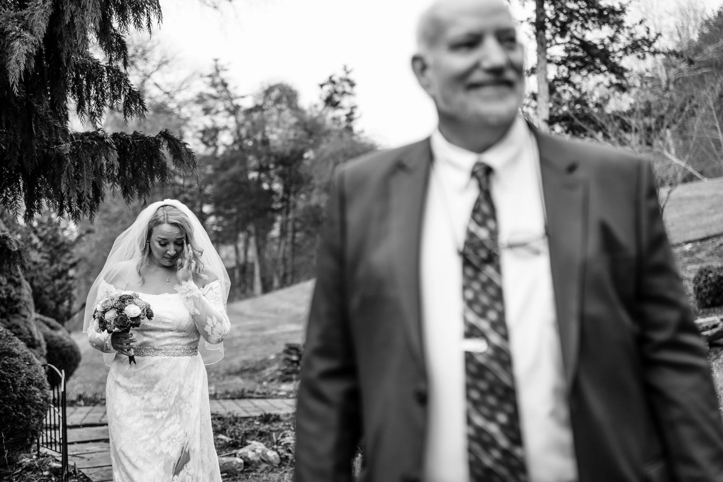 Backyard_New_York_Elopement_Jess&Chris_Getting_Ready-6588.jpg