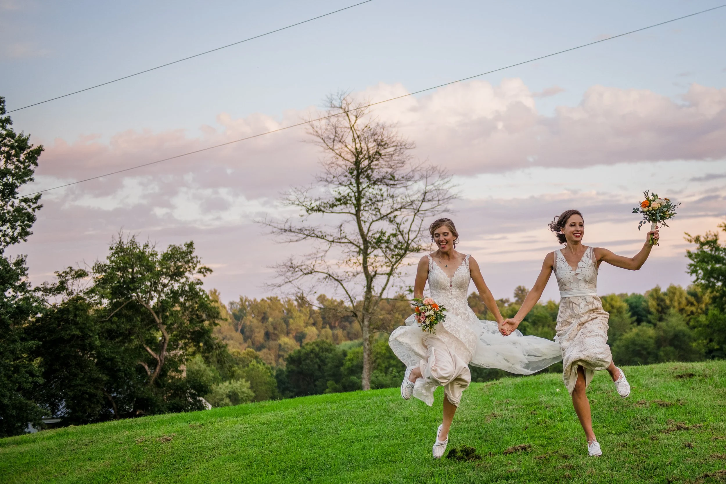 VirginiaBackyardWedding-Hannah&Anna-3720.jpg